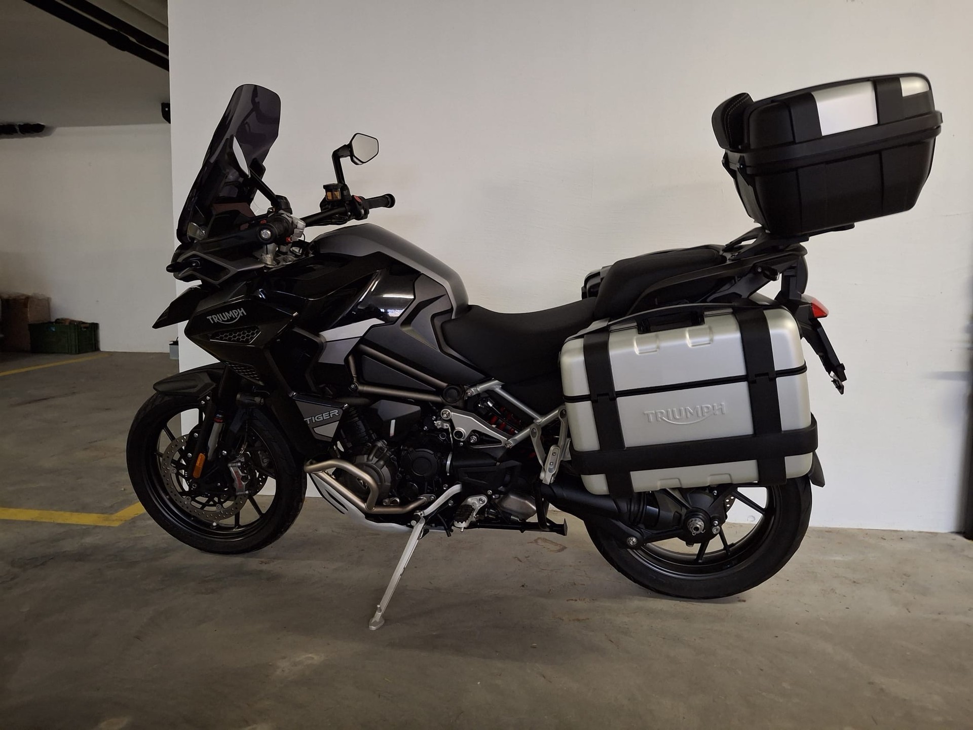 TRIUMPH Tiger 1200 GT Explorer-showroom-element-3
