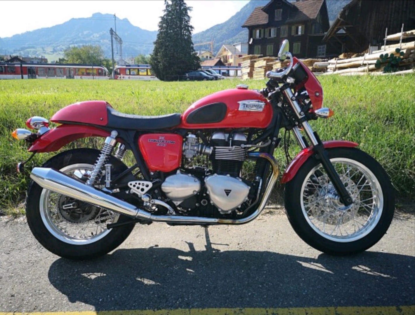 TRIUMPH Thruxton 900 i-image-2