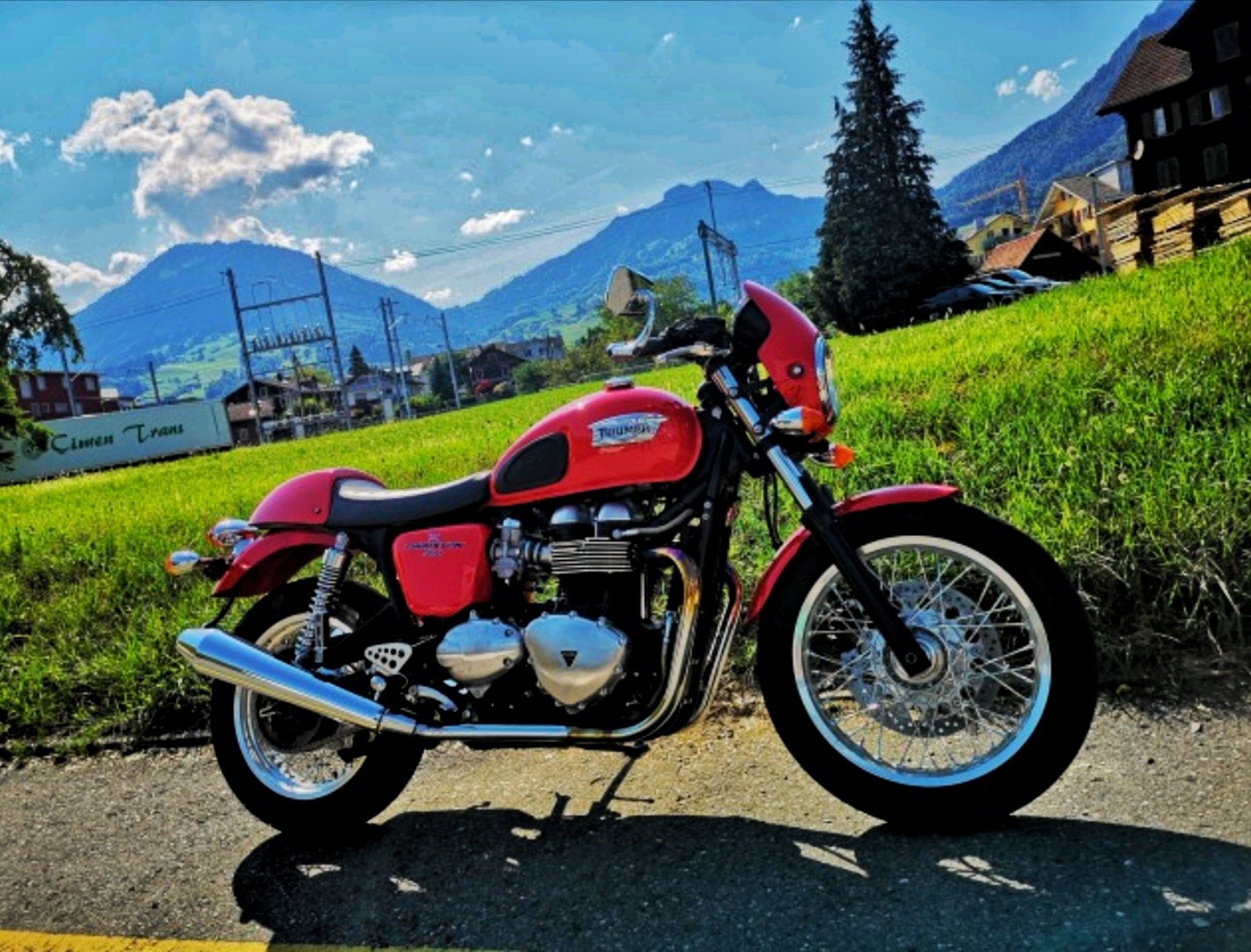 TRIUMPH Thruxton 900 i-image-1