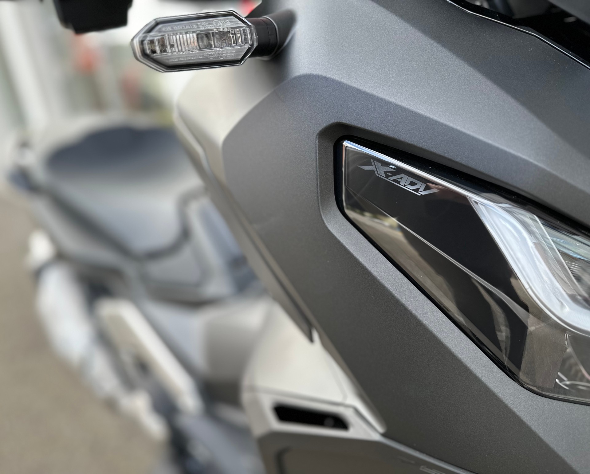 HONDA X-ADV 750-showroom-element-3