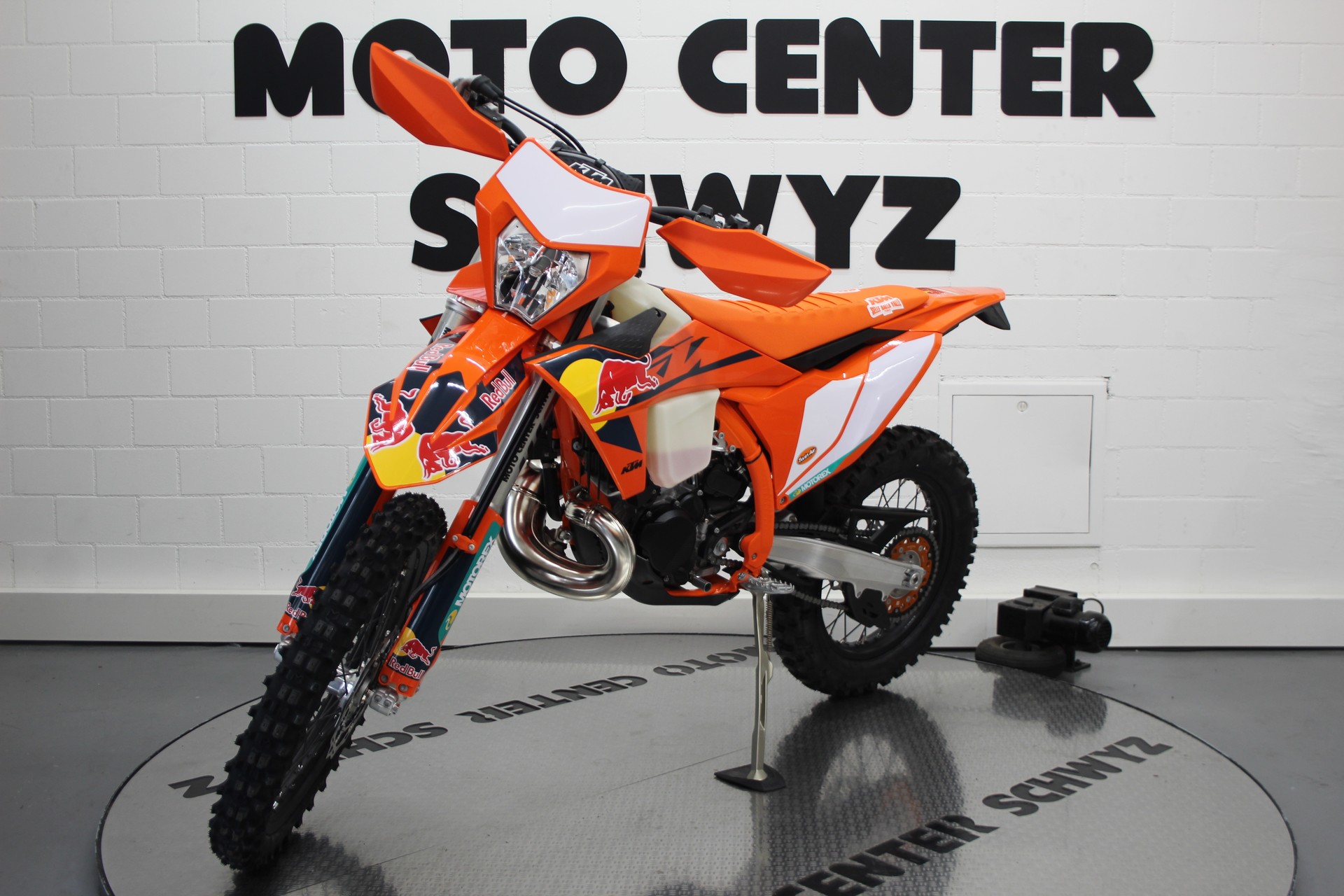 KTM 300 EXC Champion Edition 2025-showroom-element-3