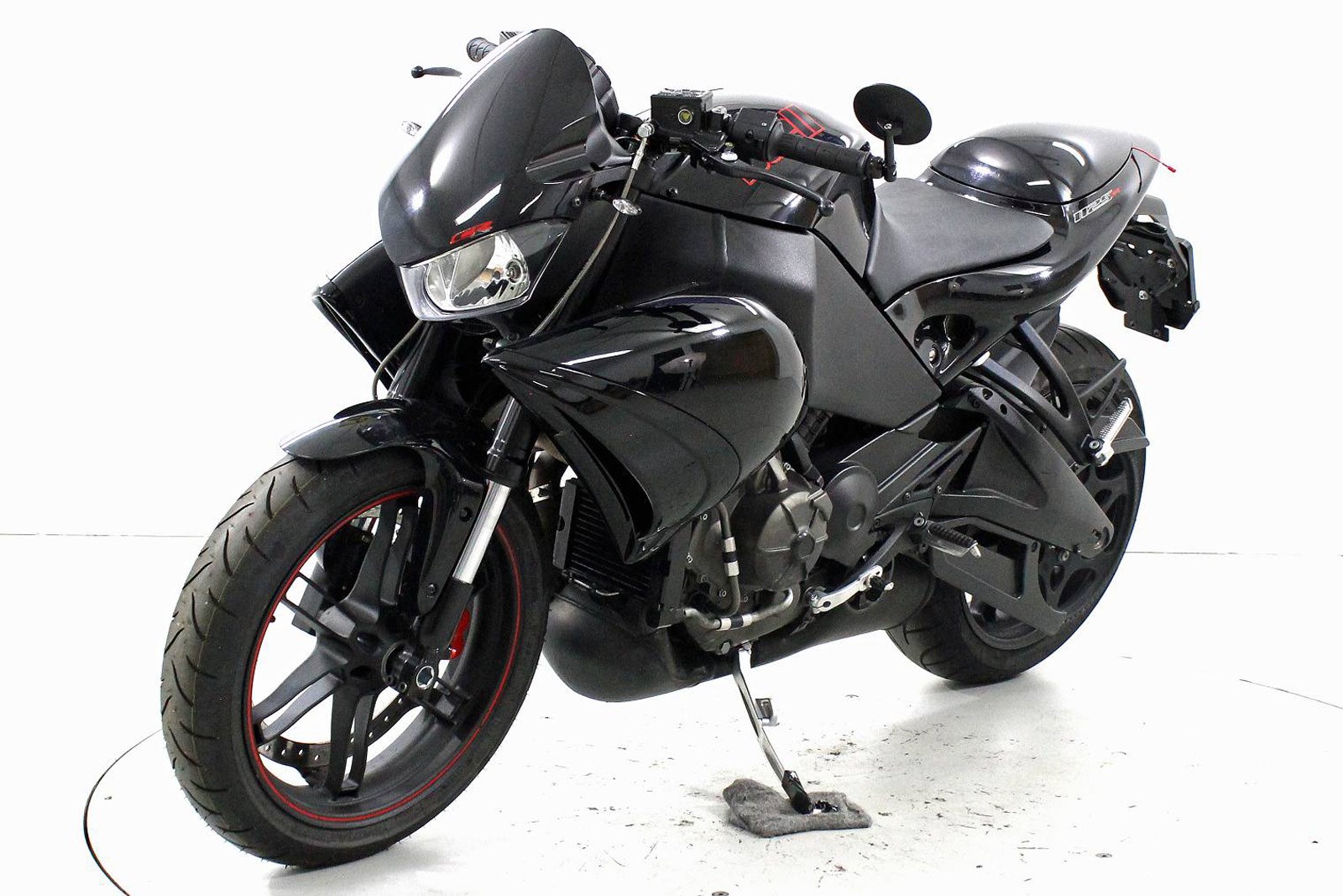 BUELL 1125CR Cafe Racer-showroom-element-2