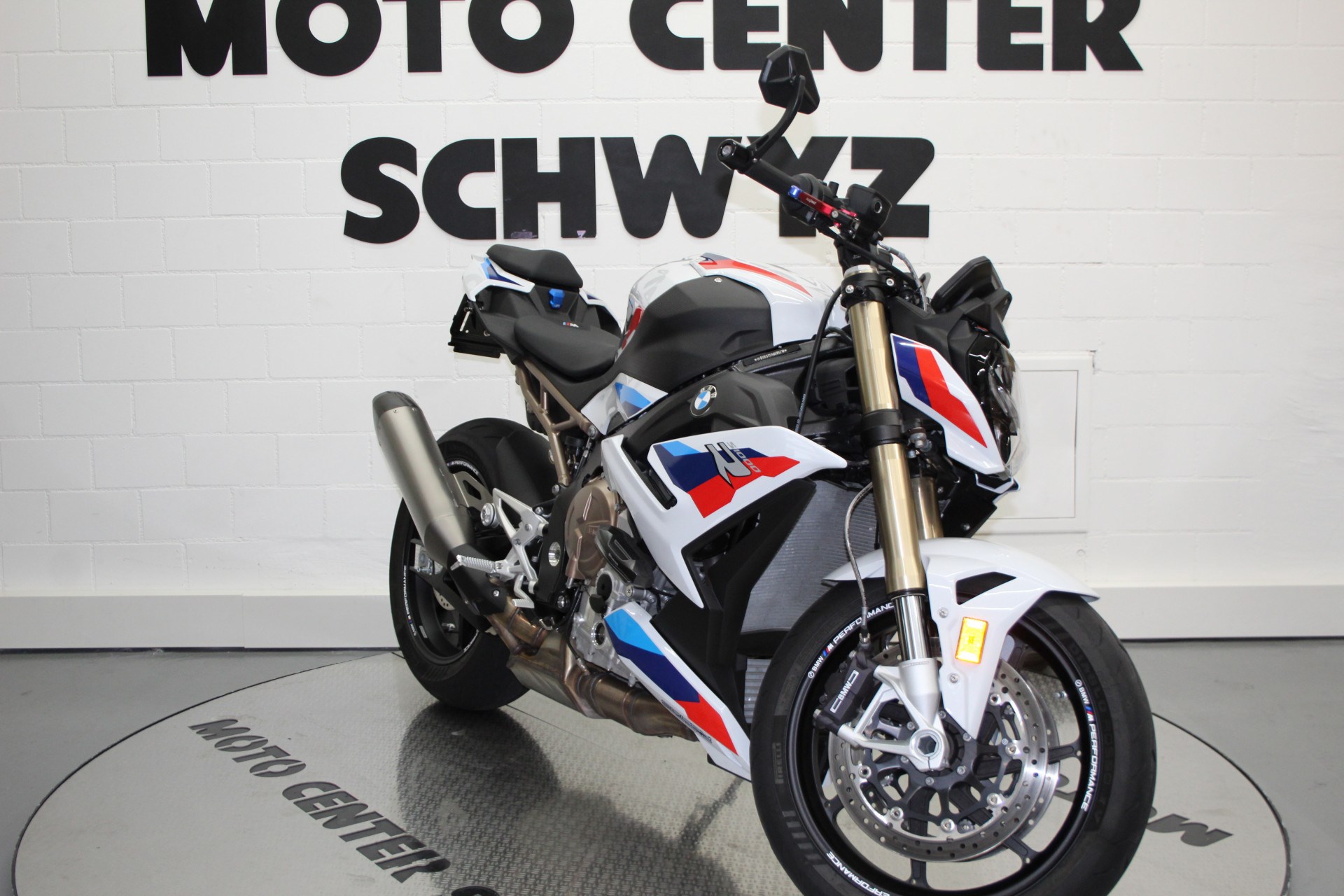 BMW S 1000 R ABS-showroom-element-2