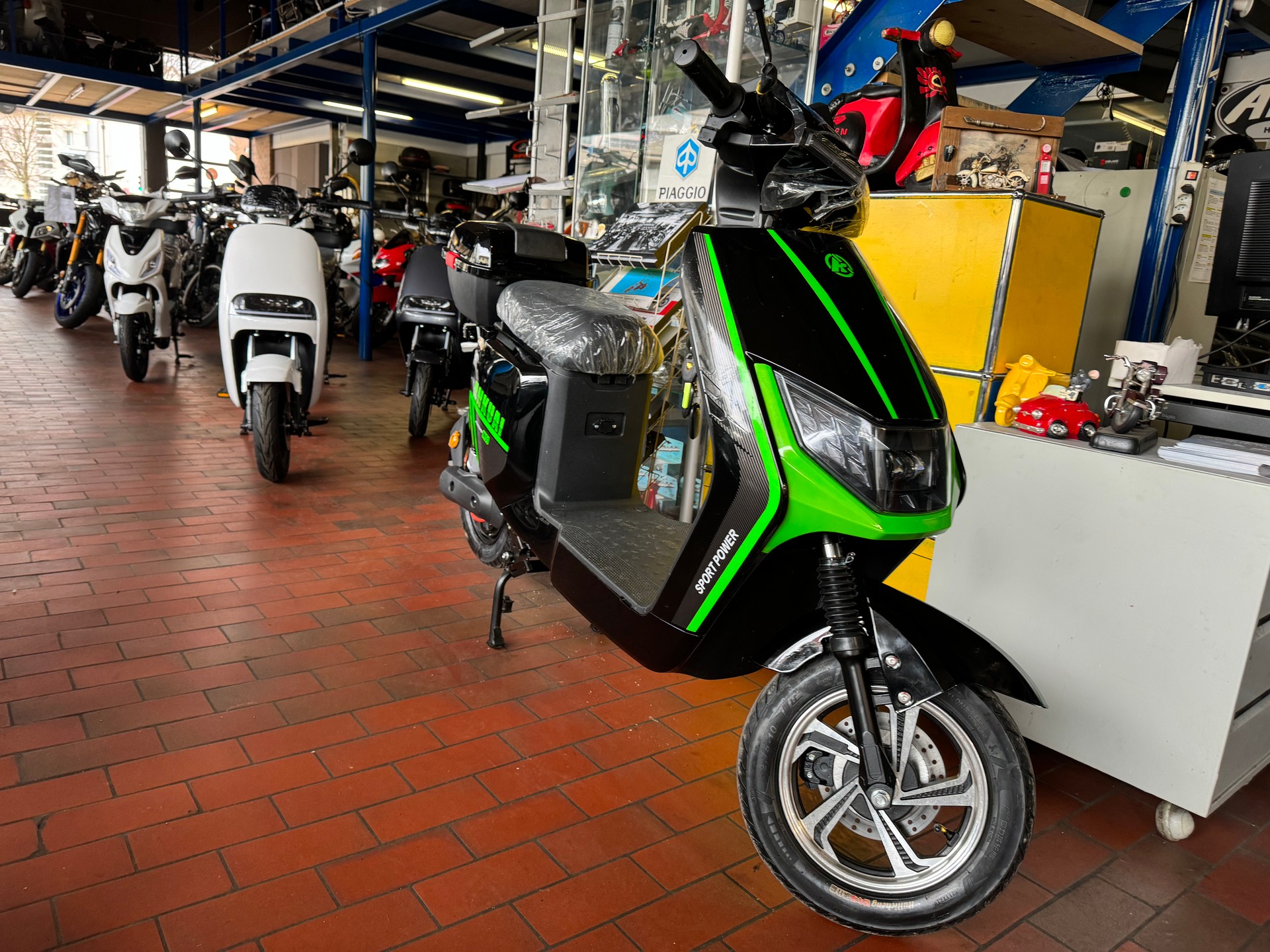 Roller Von 45 Auf 25 Drosseln Und Ummelden Kosten E-SCOOTER E Roller 25km Kaufen