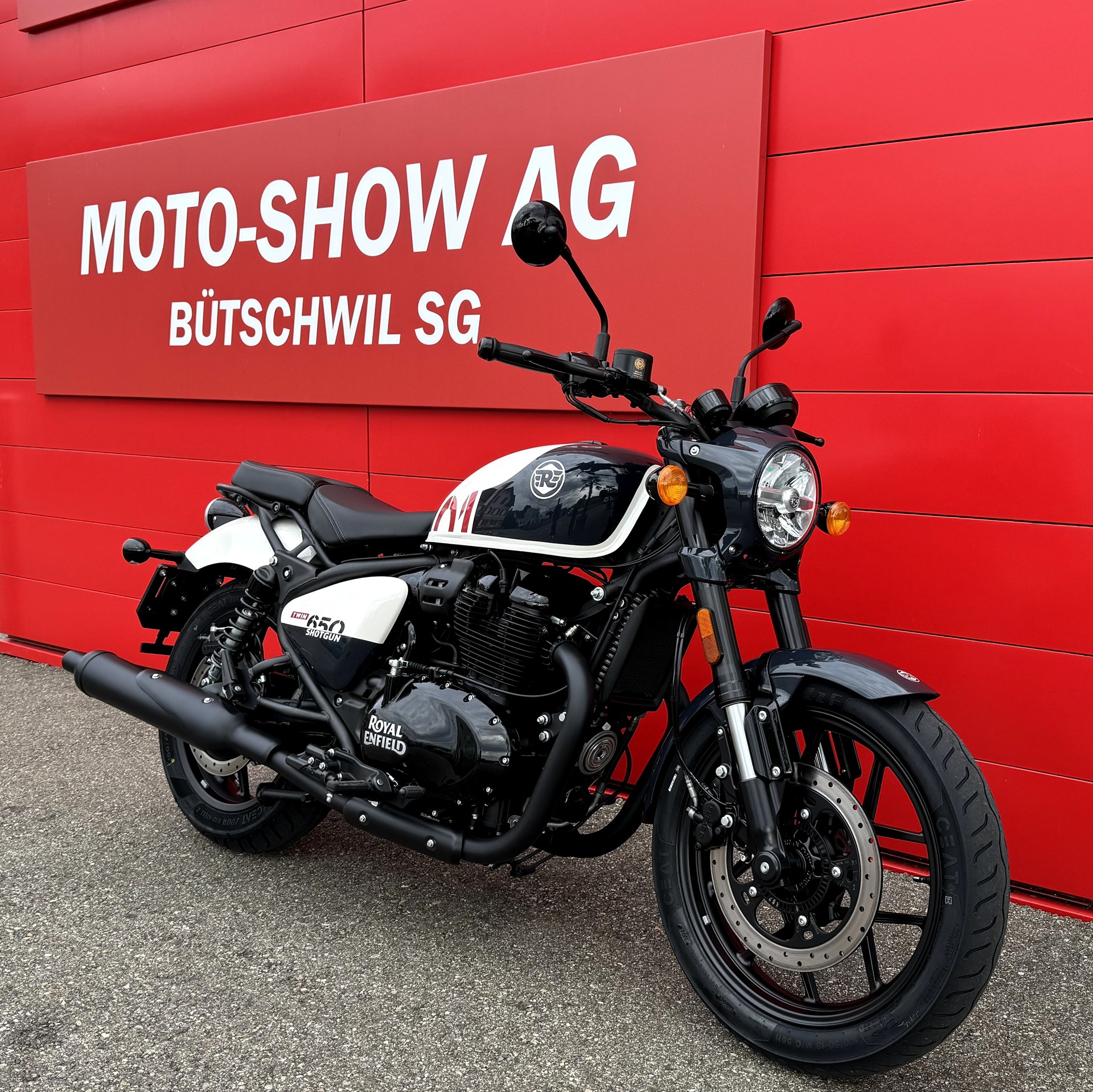 ROYAL ENFIELD SHOTGUN-showroom-element-1