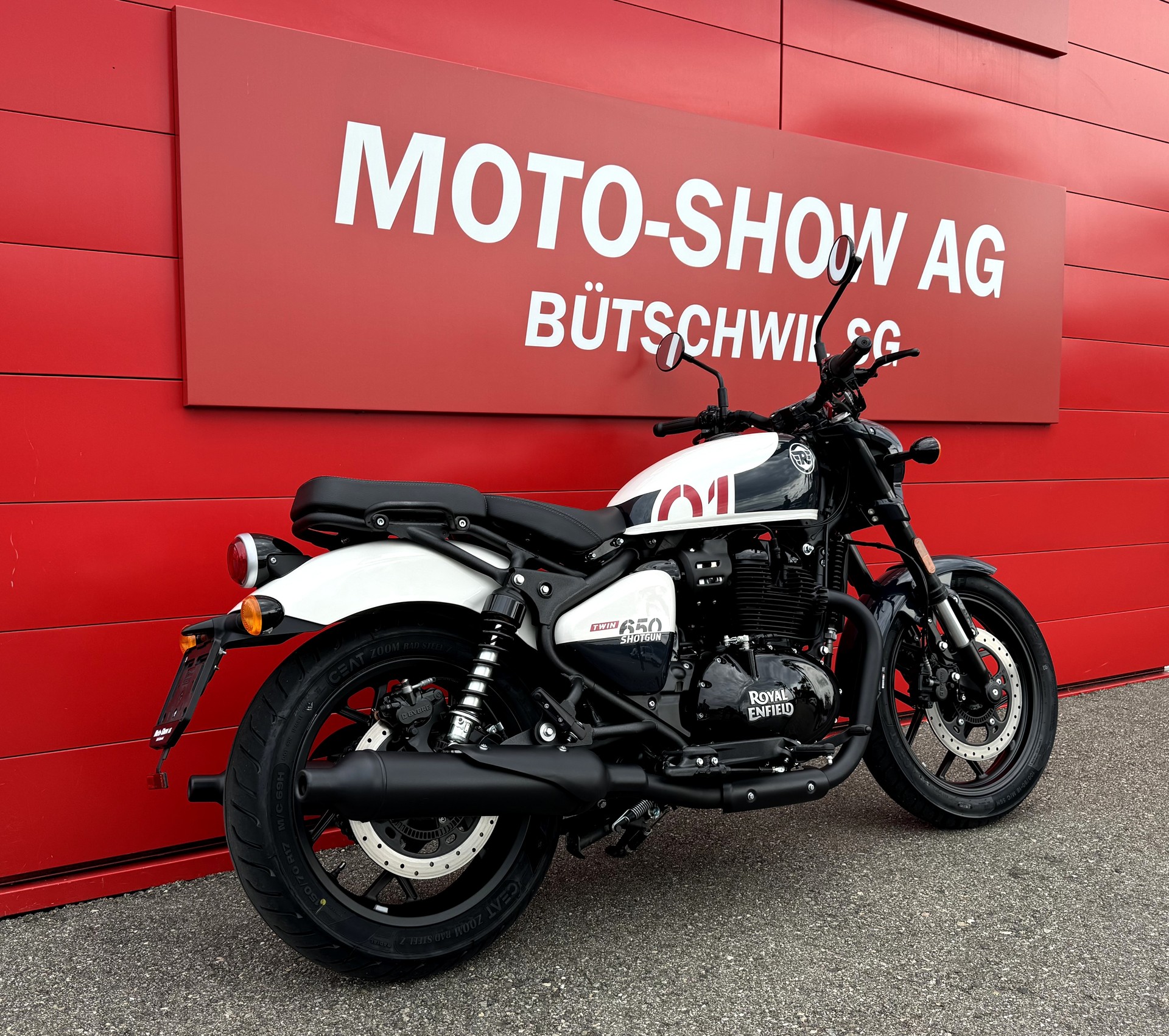 ROYAL ENFIELD SHOTGUN-showroom-element-2