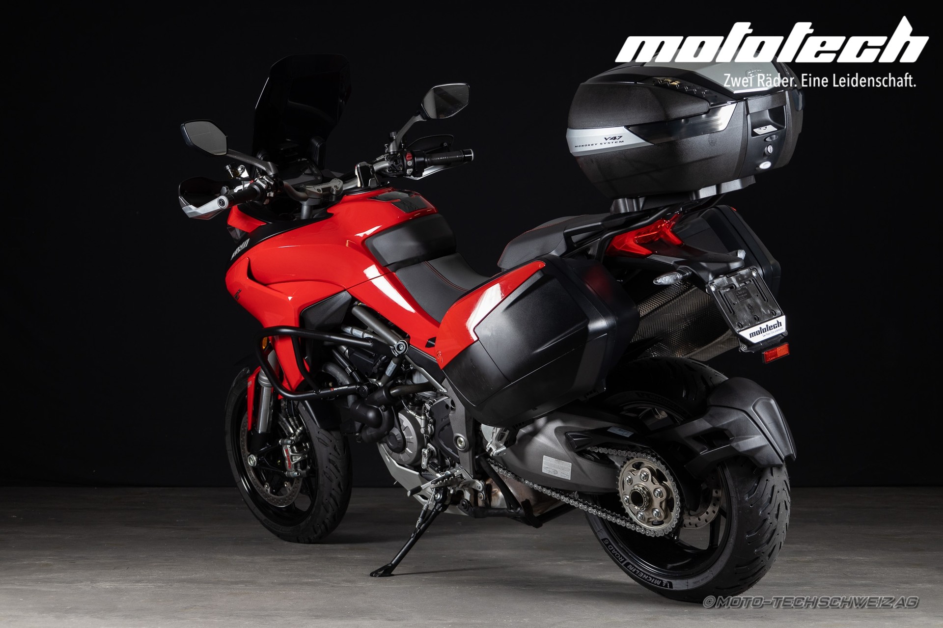 DUCATI Multistrada 1260 Touring-showroom-element-3
