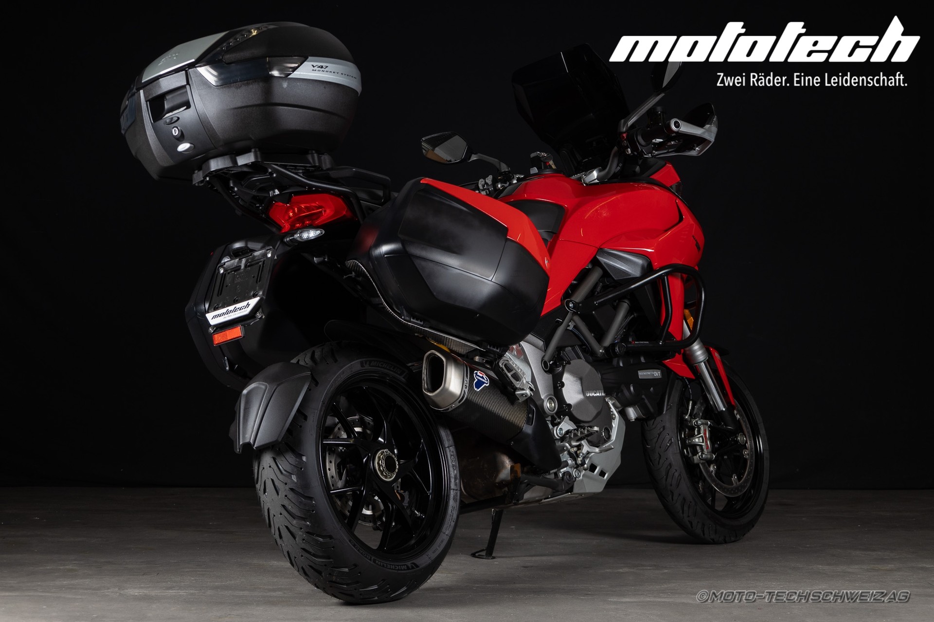 DUCATI Multistrada 1260 Touring-showroom-element-2