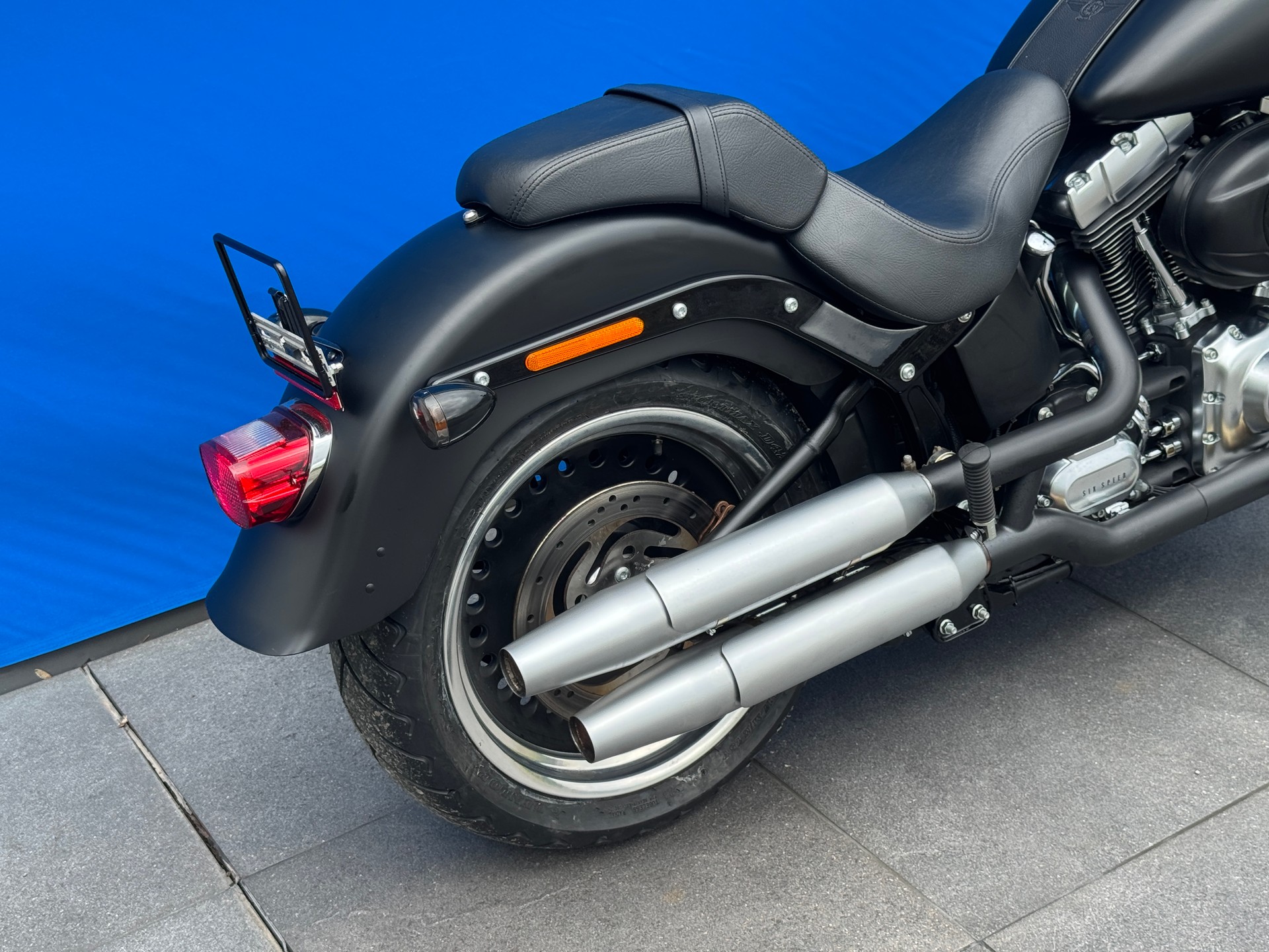HARLEY-DAVIDSON FLSTFB Fat Boy Special ABS-showroom-element-2