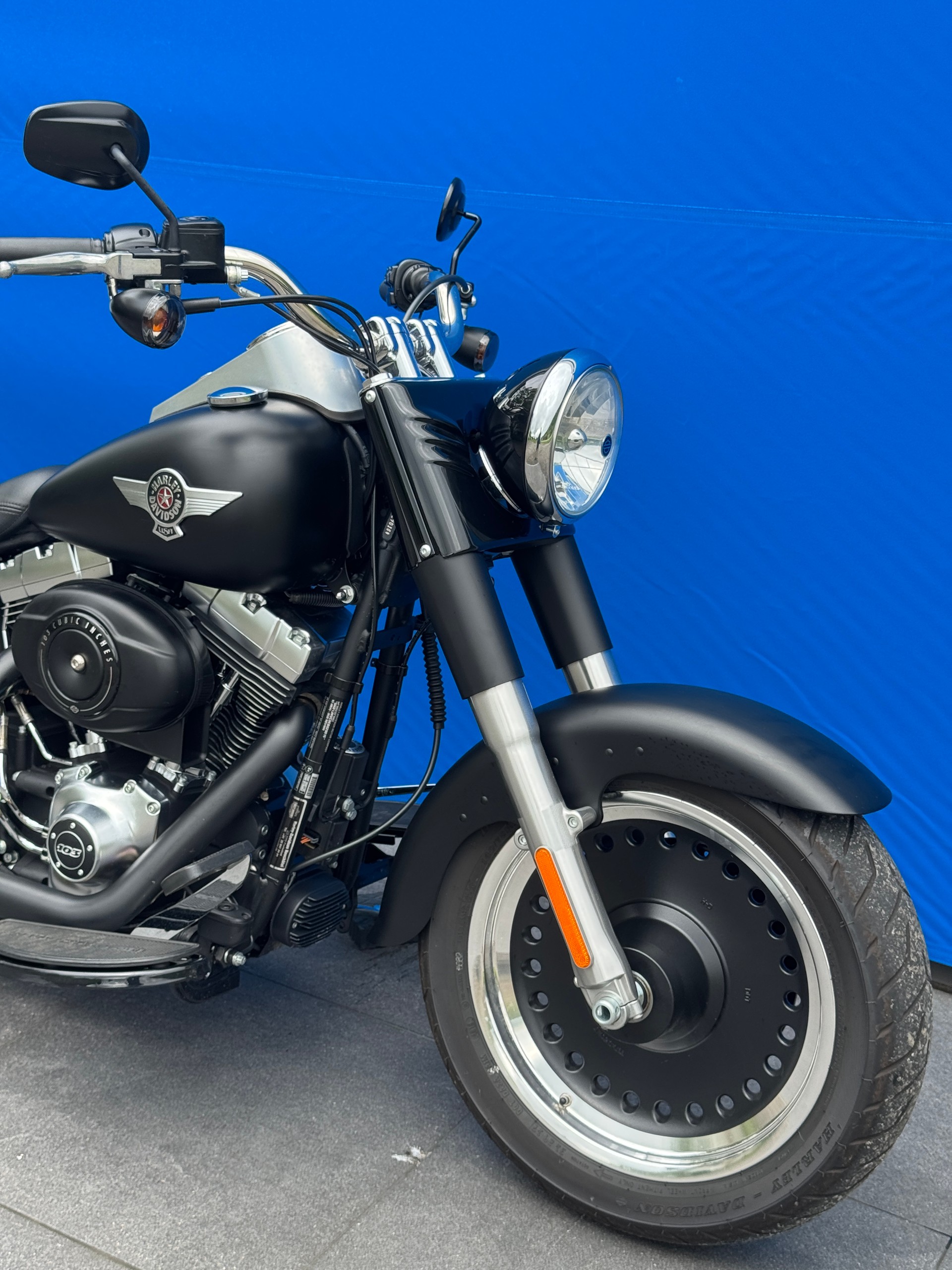 HARLEY-DAVIDSON FLSTFB Fat Boy Special ABS-showroom-element-1