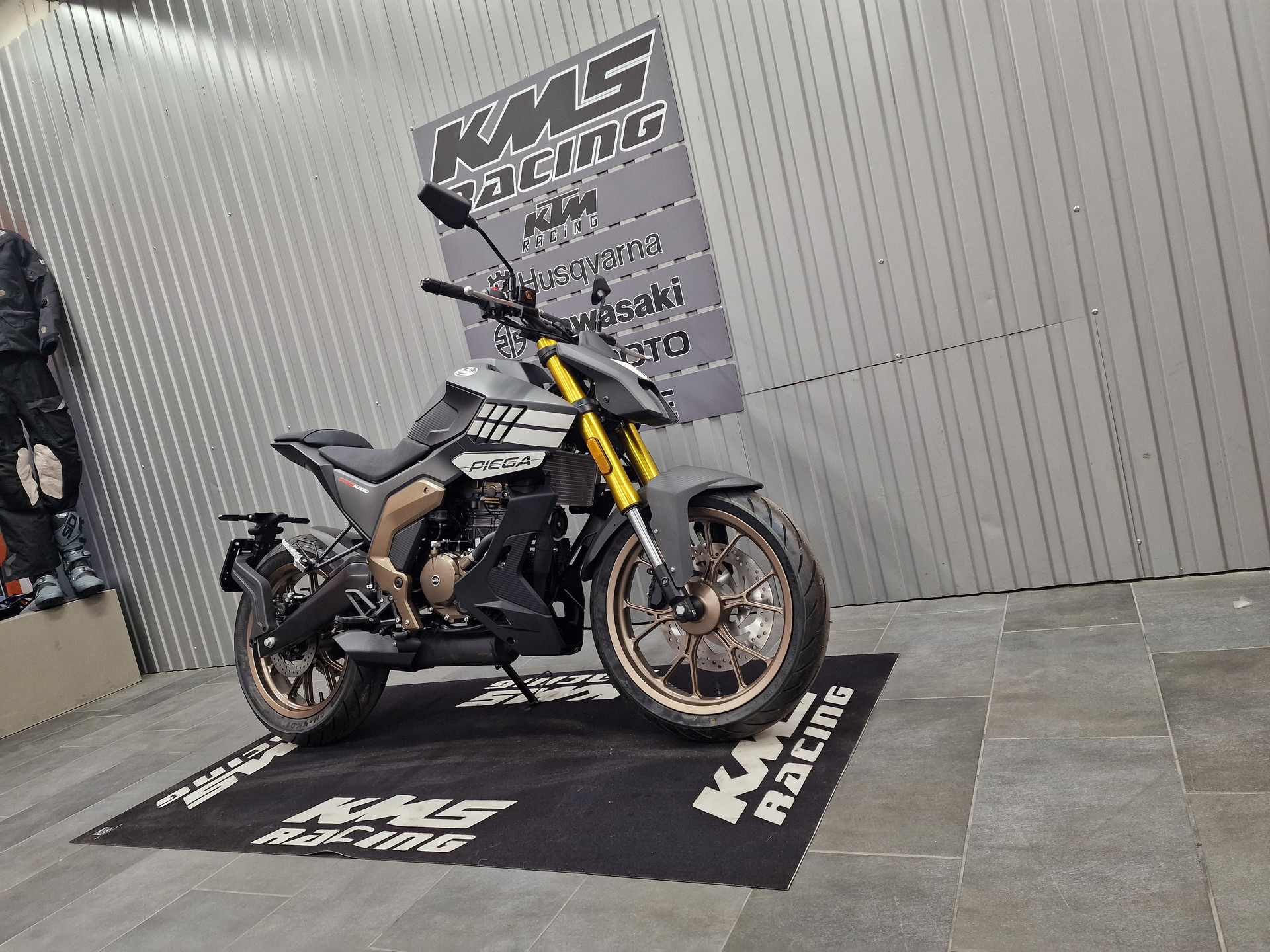 MONDIAL Piega 125 ABS-showroom-element-2