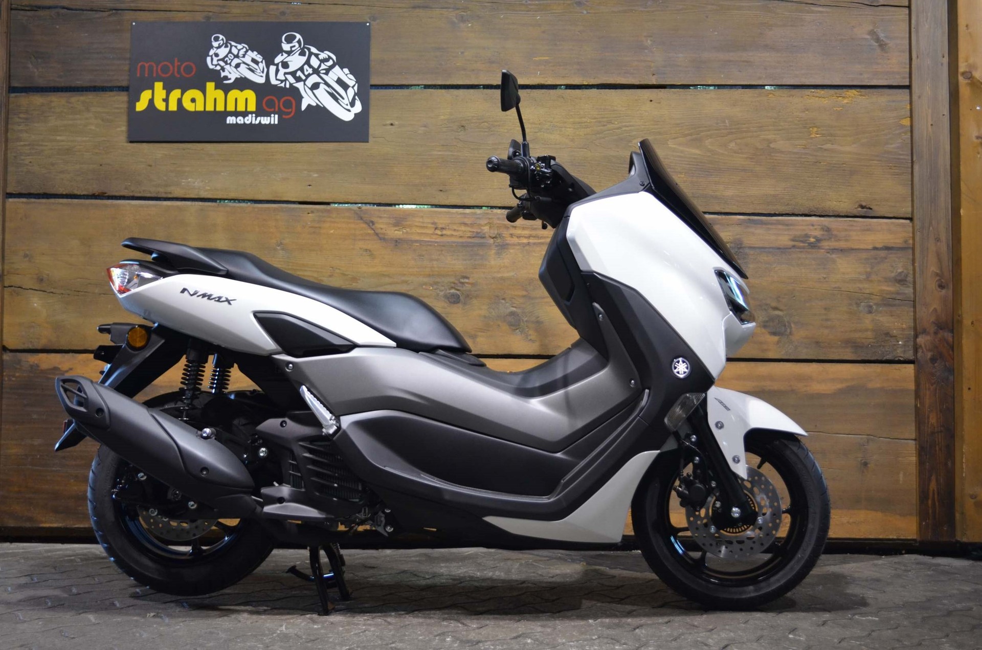YAMAHA GPD 125 NMAX ABS-image-1