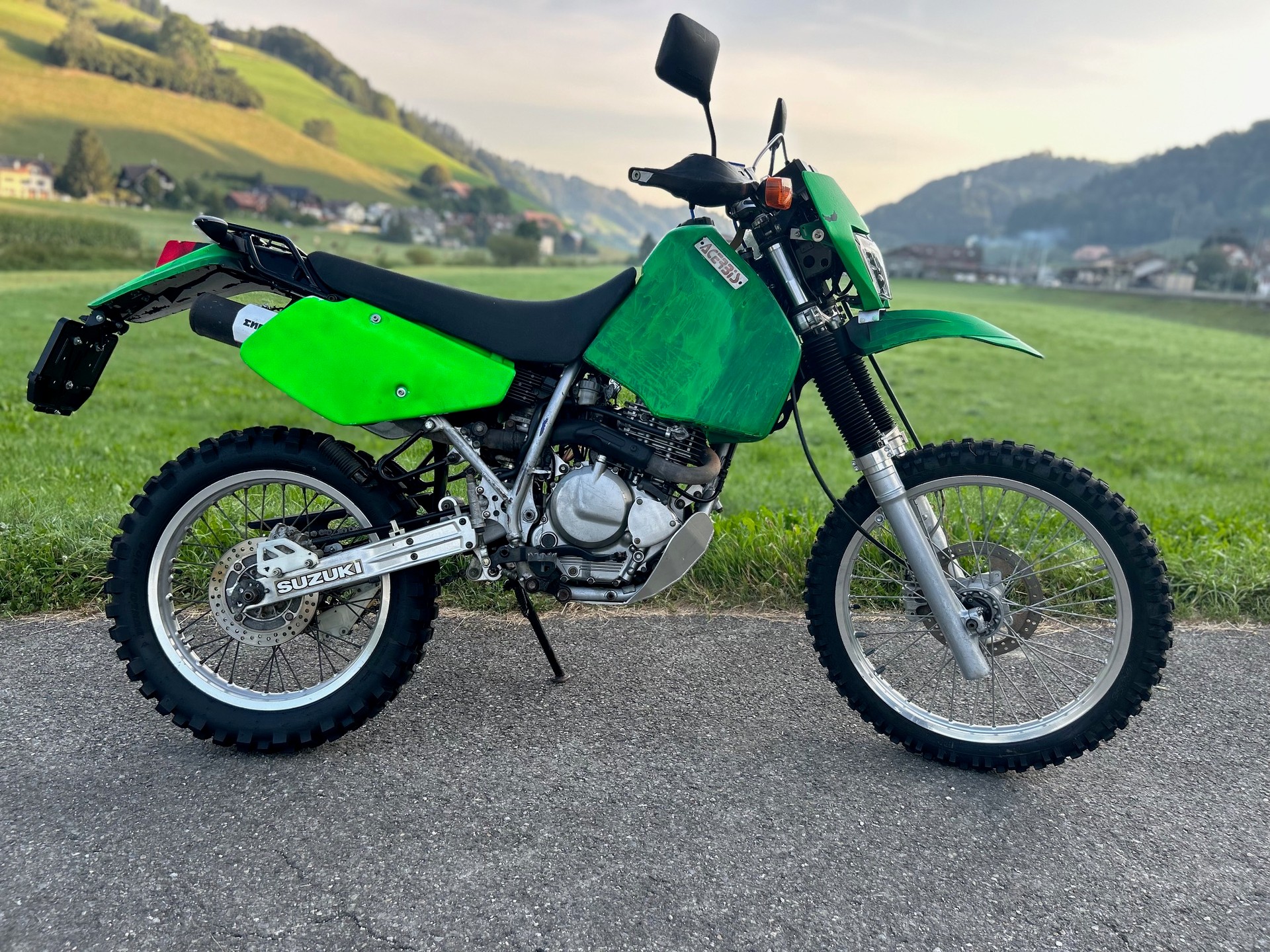 SUZUKI DR 350 SE-image-0