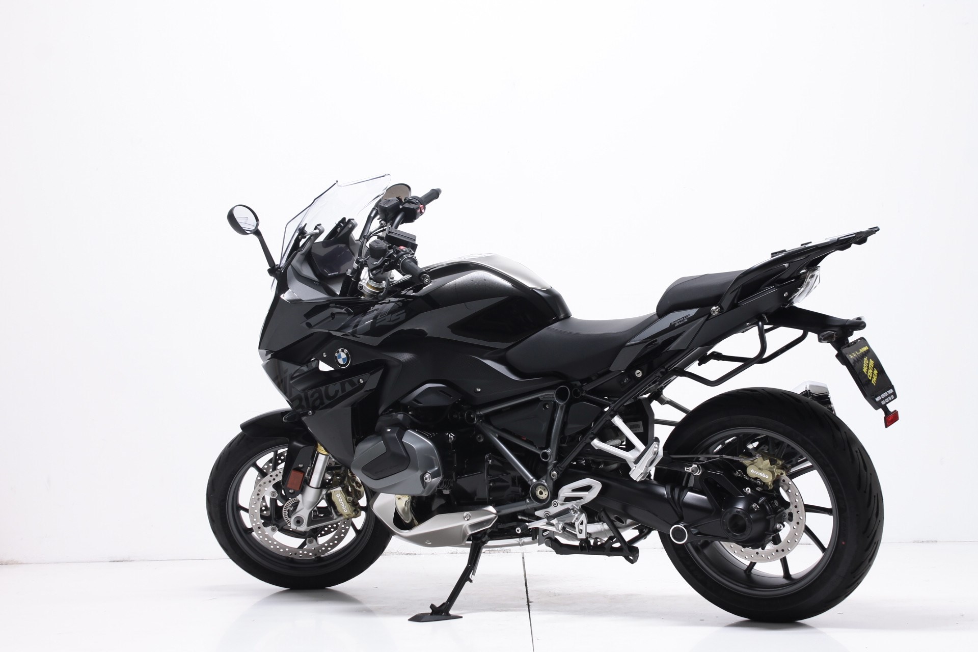 BMW R 1250 RS Triple Black-showroom-element-3