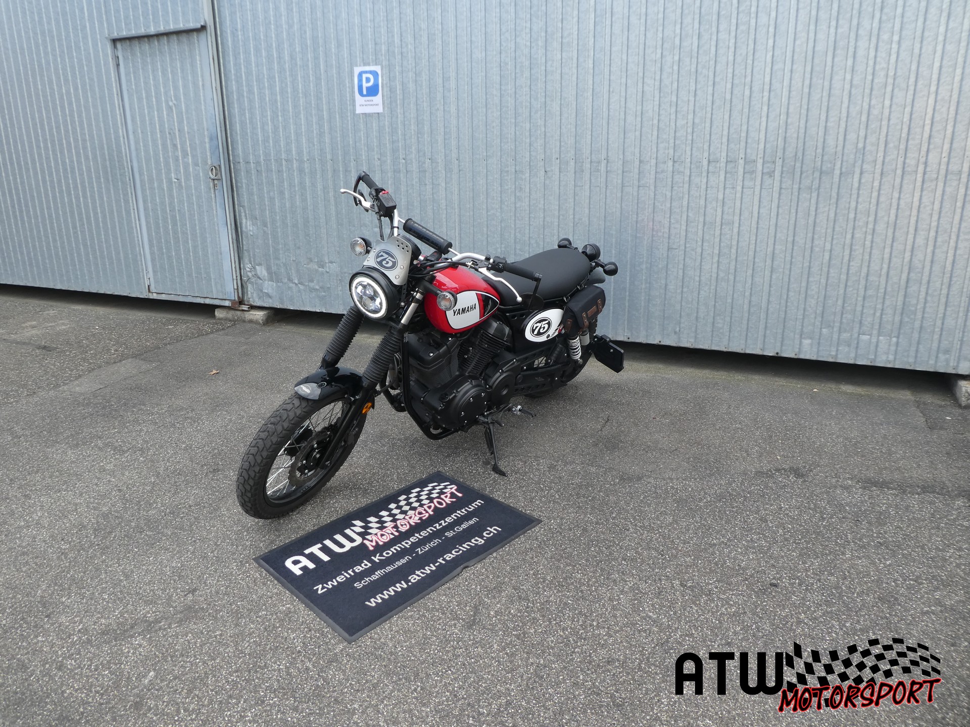 YAMAHA SCR 950 ABS