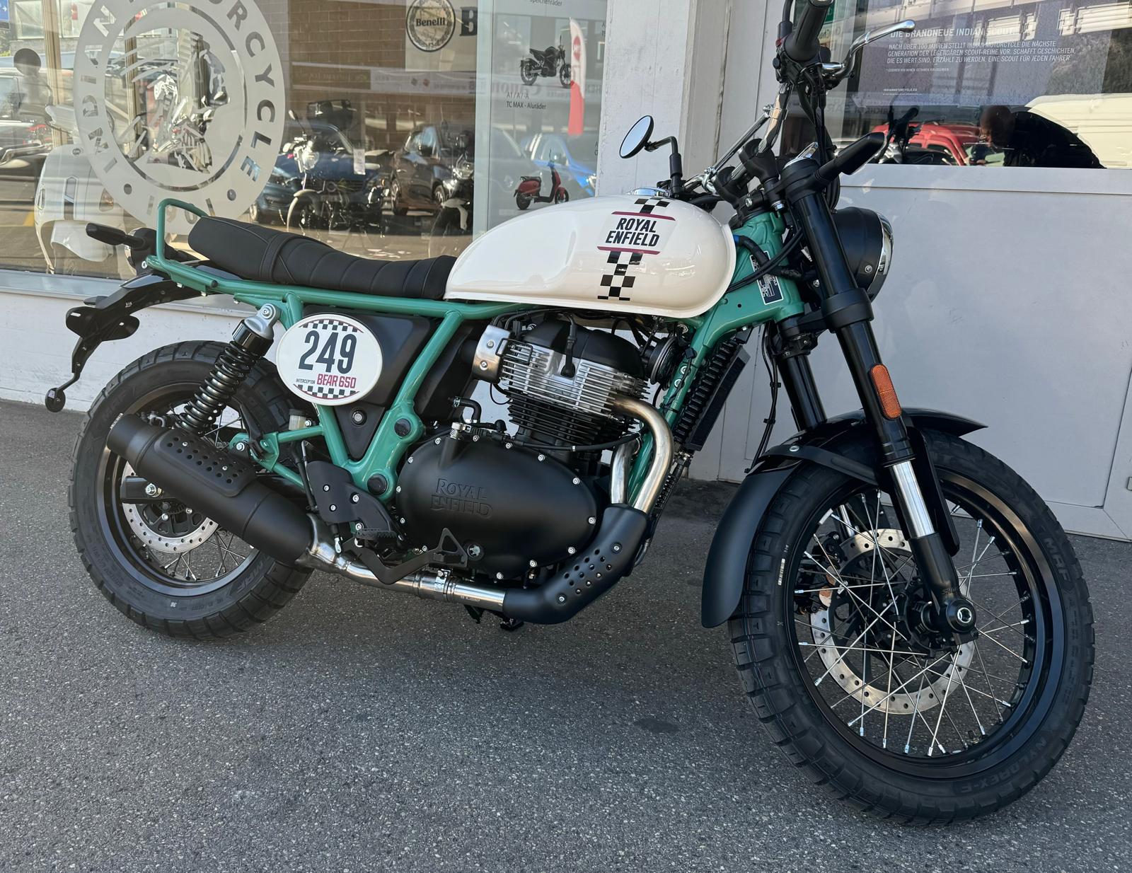 ROYAL ENFIELD BEAR 650 Two Four Nine-showroom-element-2