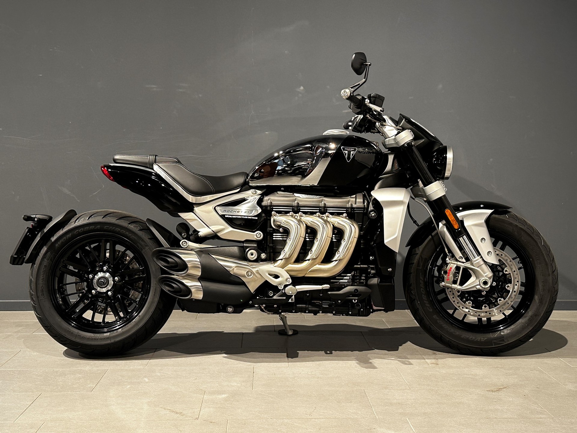 TRIUMPH Rocket 3 R Special Edition-image-6