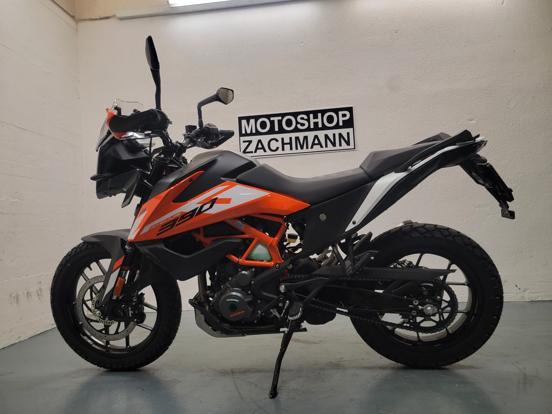 KTM 390 Adventure-showroom-element-3