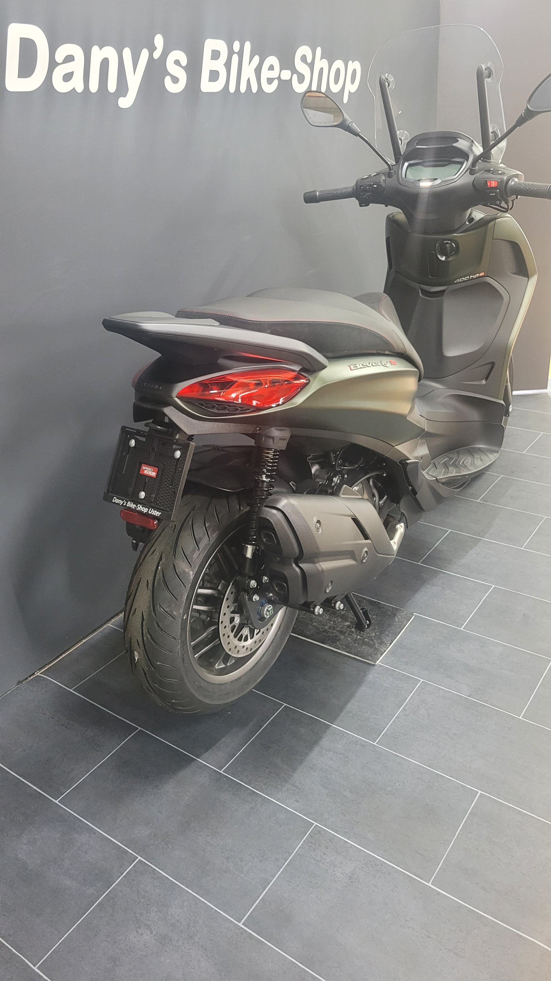 PIAGGIO Beverly 400 Sport-image-3