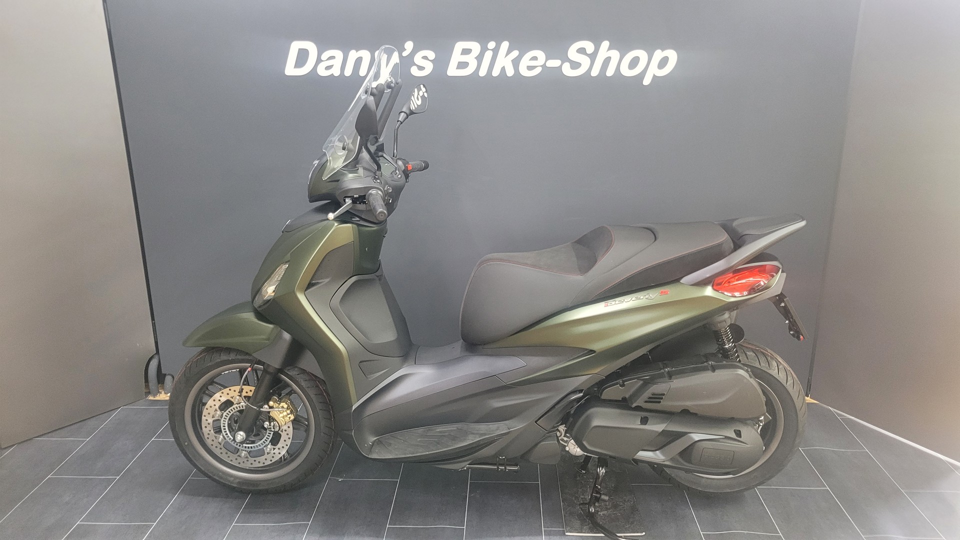 PIAGGIO Beverly 400 Sport-image-2