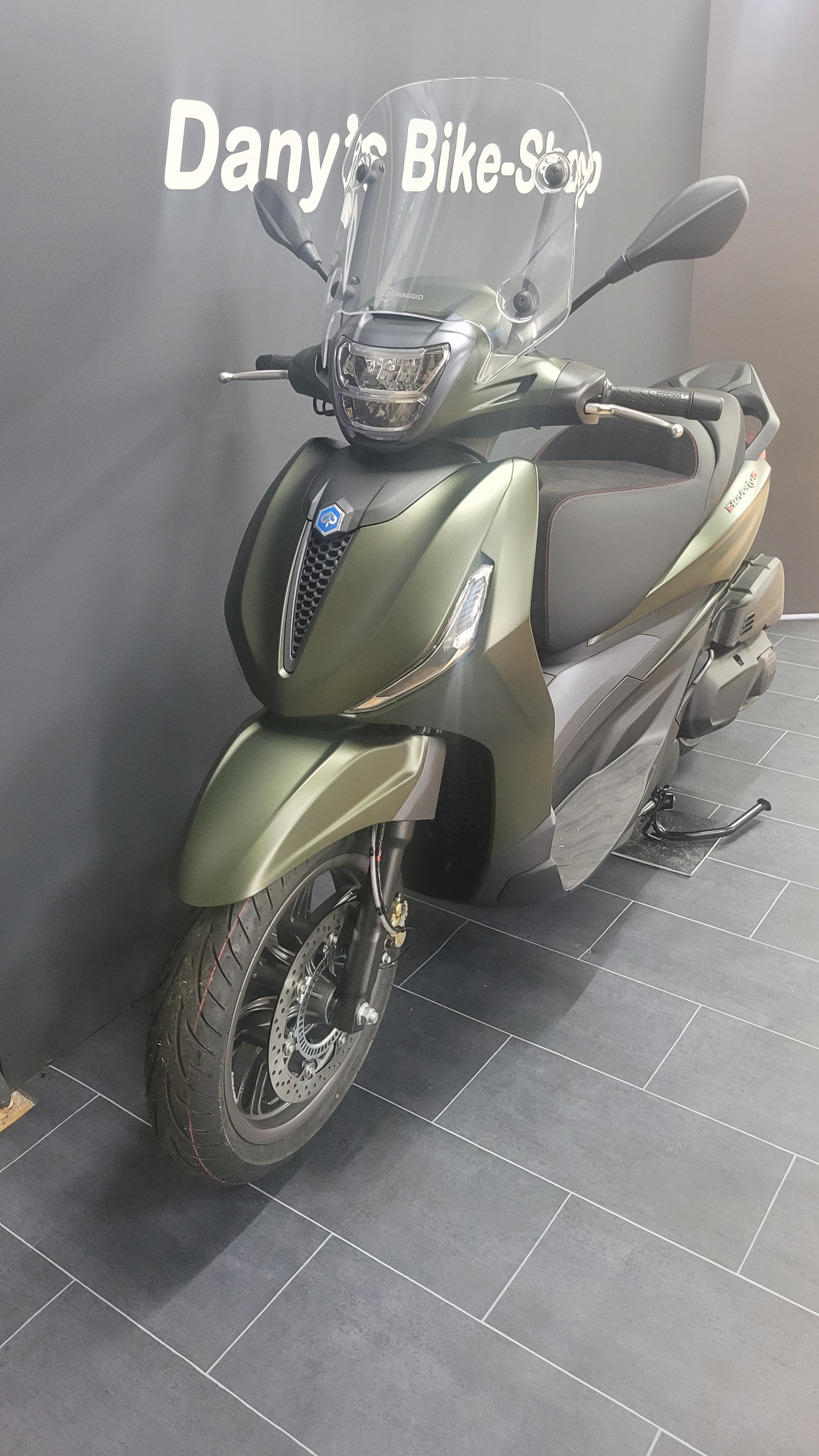PIAGGIO Beverly 400 Sport-image-1