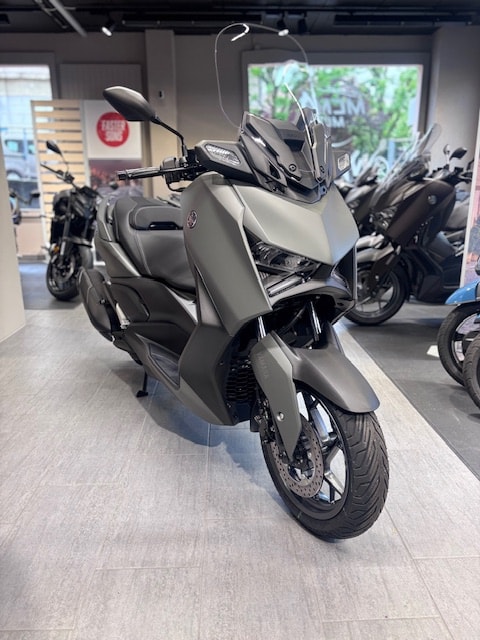YAMAHA X-MAX 125