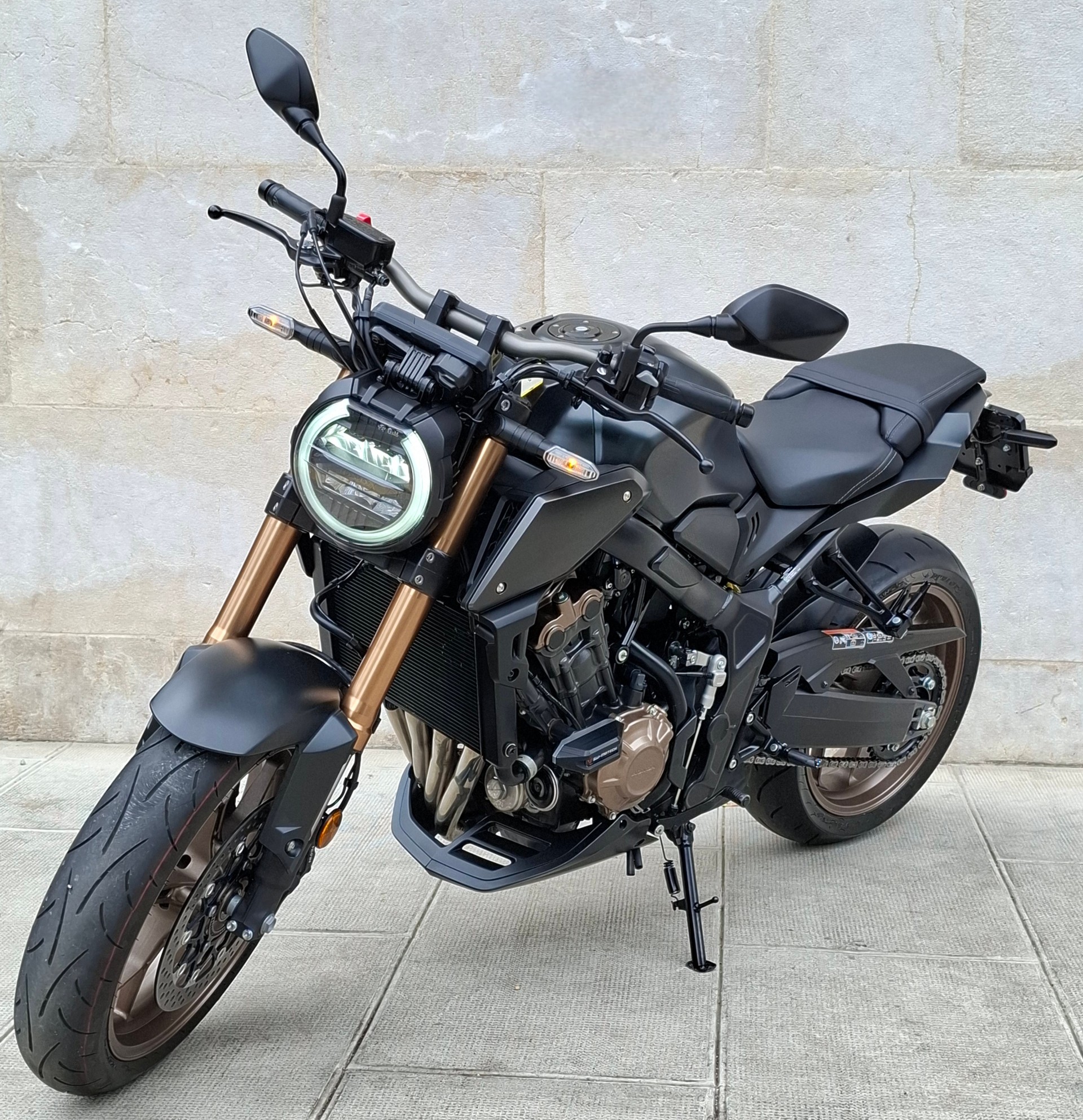 HONDA CB 650 R (35kW)-showroom-element-3