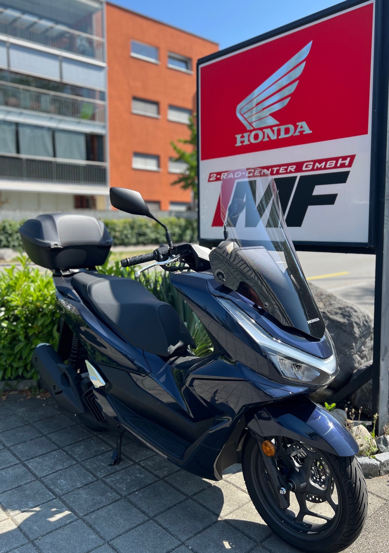 HONDA PCX 125 i ABS-showroom-element-1