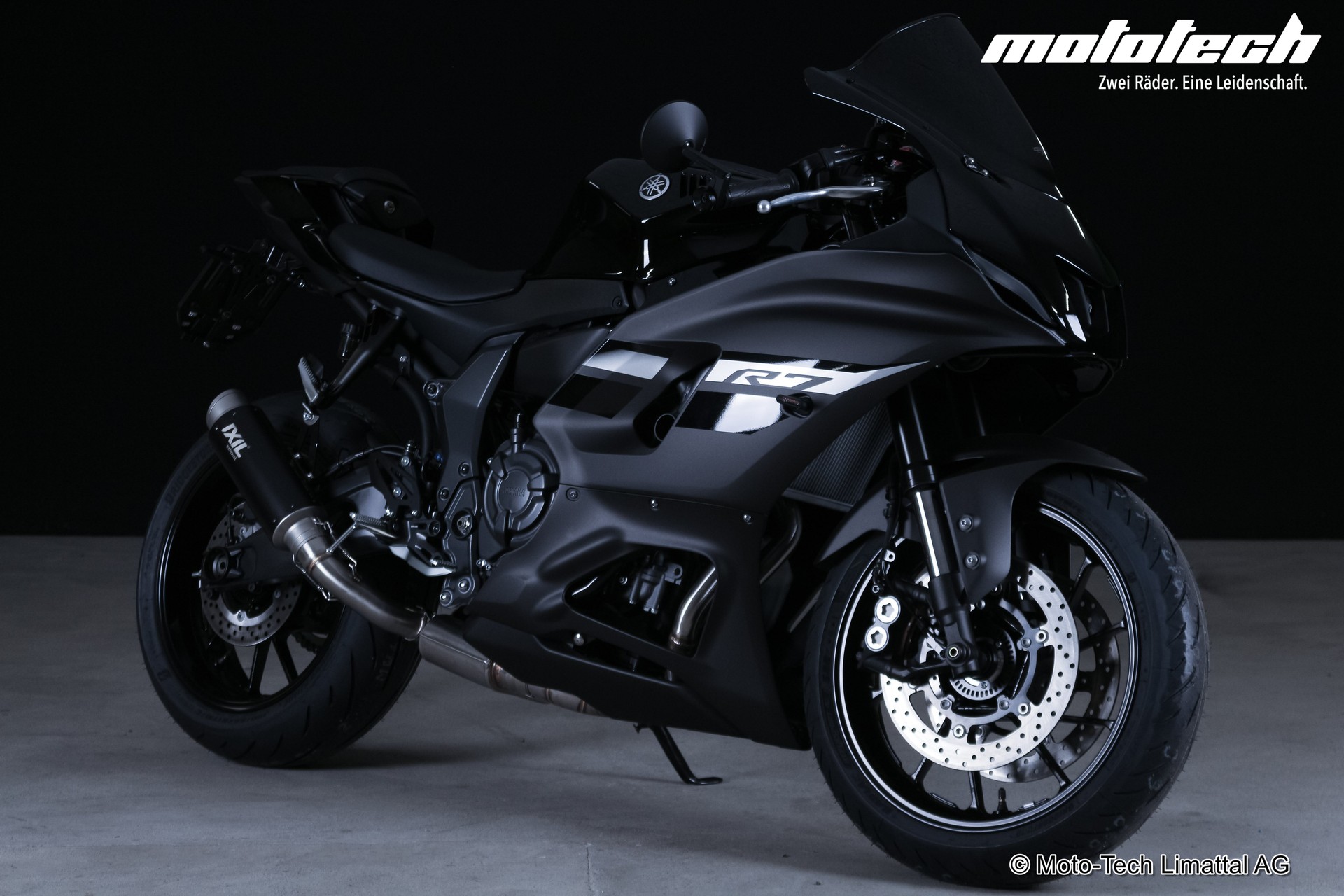 YAMAHA YZF-R7