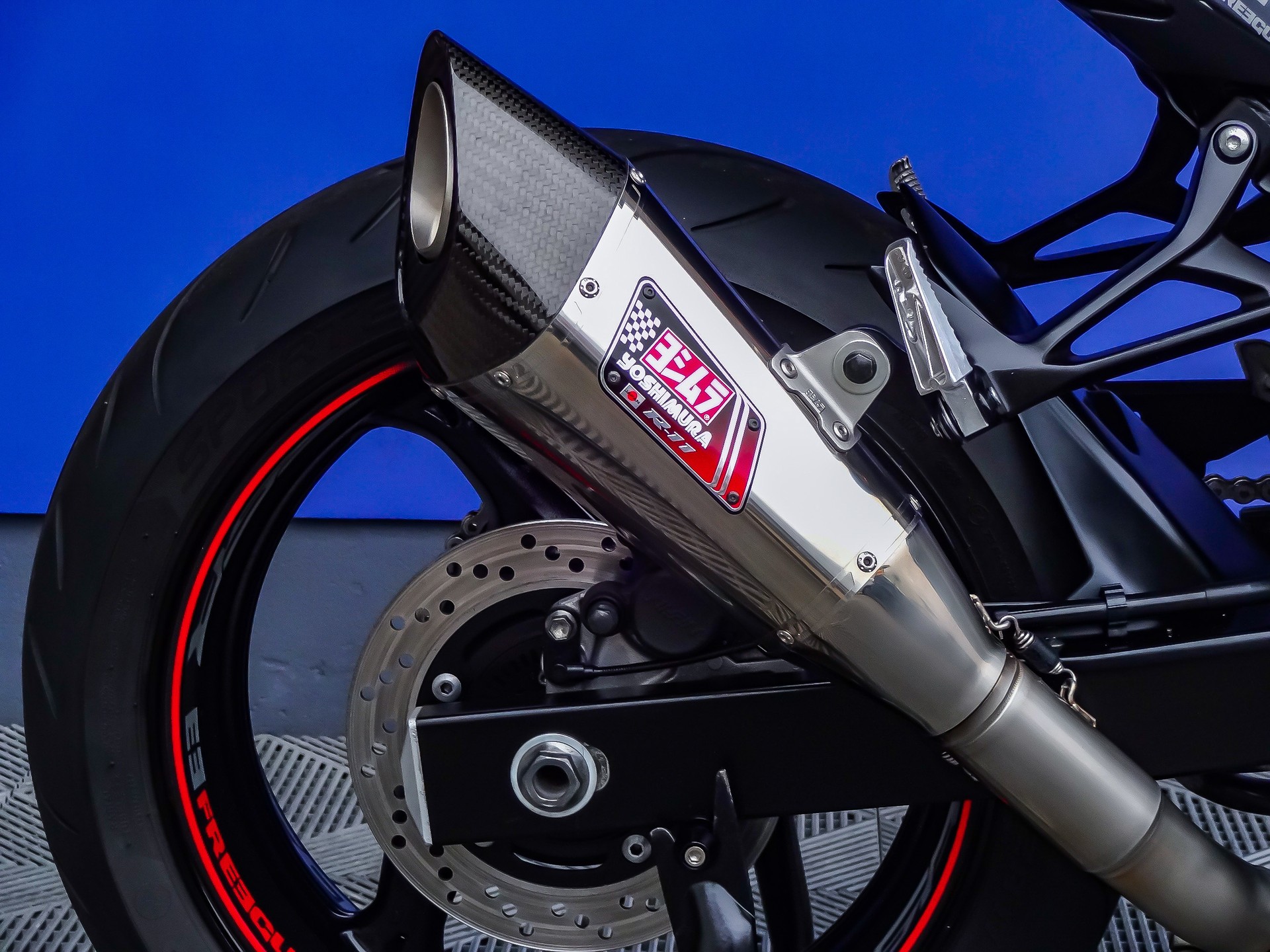 SUZUKI GSR 750 ABS Freegun-image-8