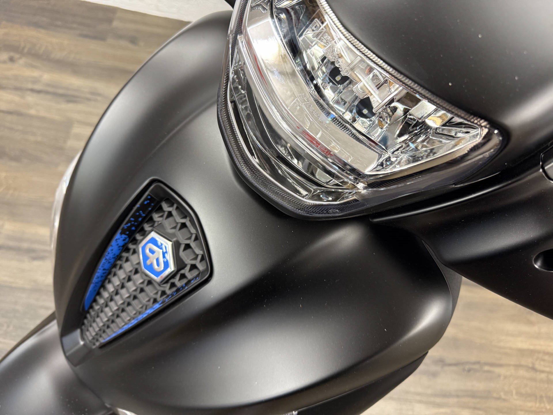 PIAGGIO Medley 125 E5+ Sport-showroom-element-2