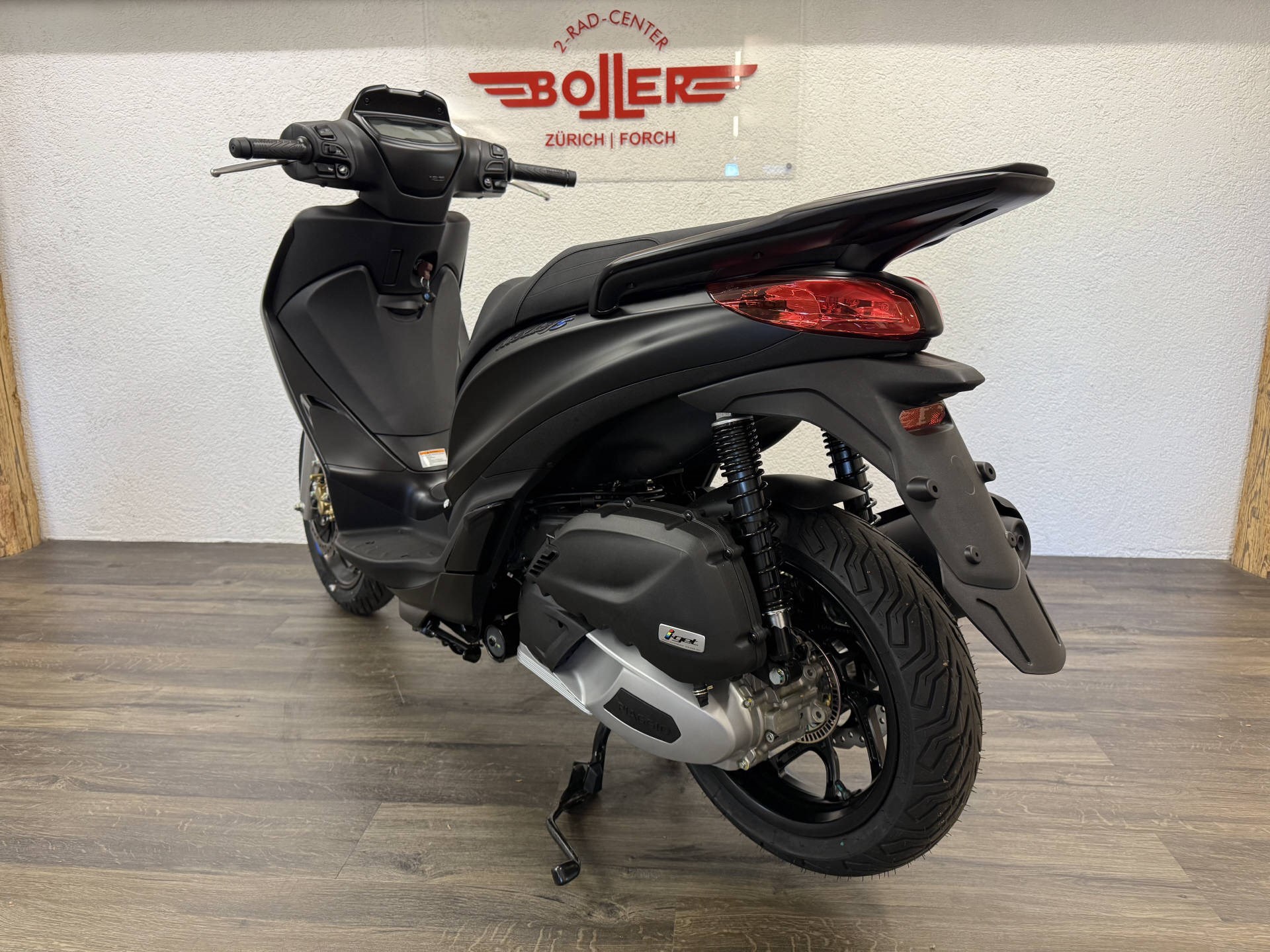 PIAGGIO Medley 125 E5+ Sport-showroom-element-3