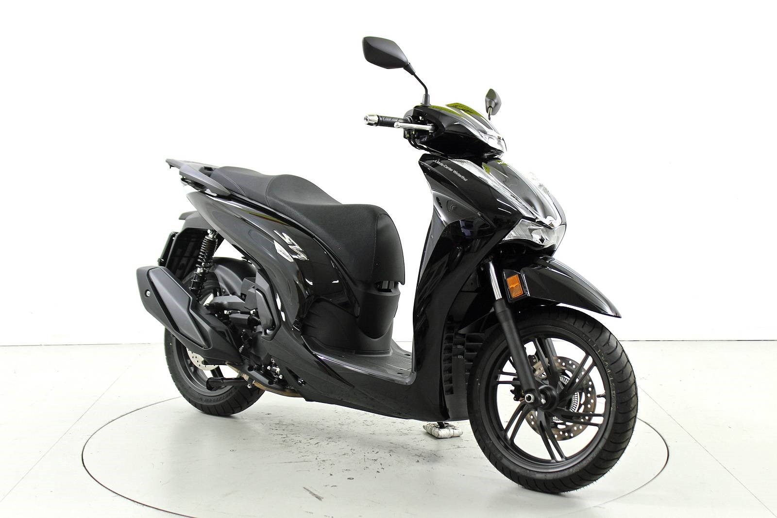 HONDA SH 125i AD-showroom-element-1