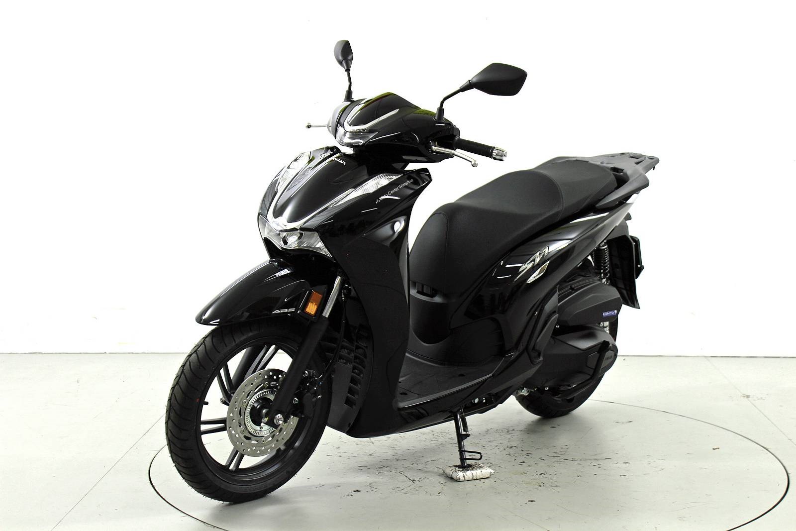 HONDA SH 125i AD-showroom-element-2
