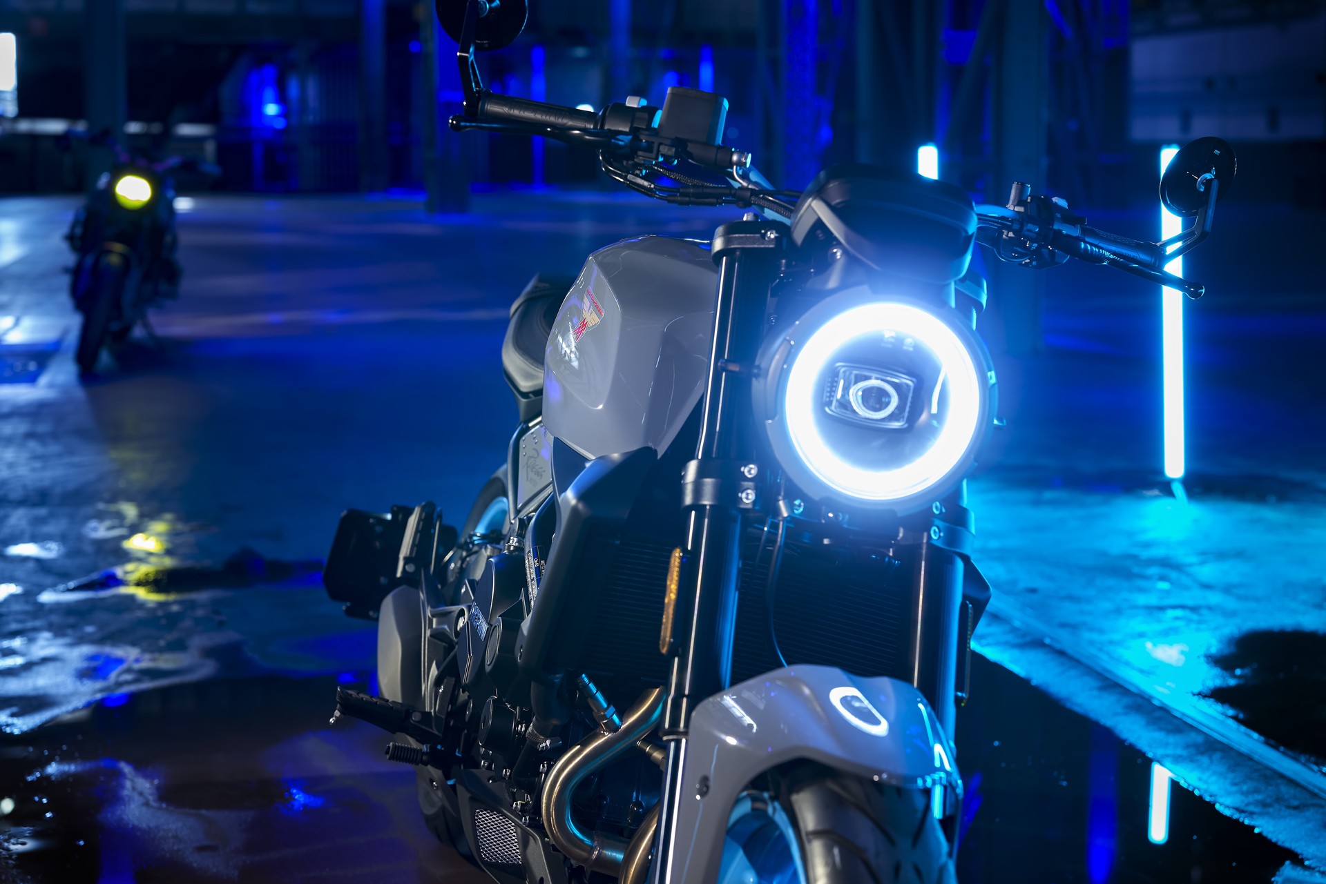 MOTO MORINI Seiemmezzo STR-showroom-element-1