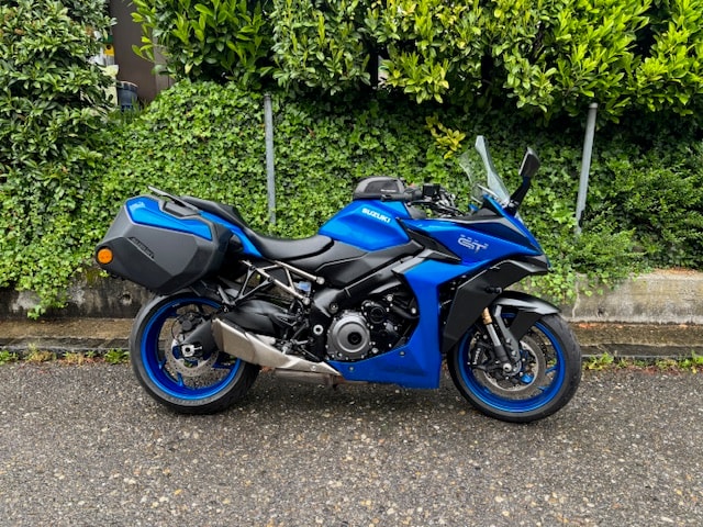 SUZUKI GSX-S 1000 GT Travel-showroom-element-3