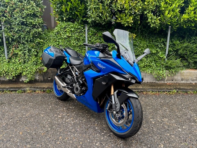 SUZUKI GSX-S 1000 GT Travel-showroom-element-2