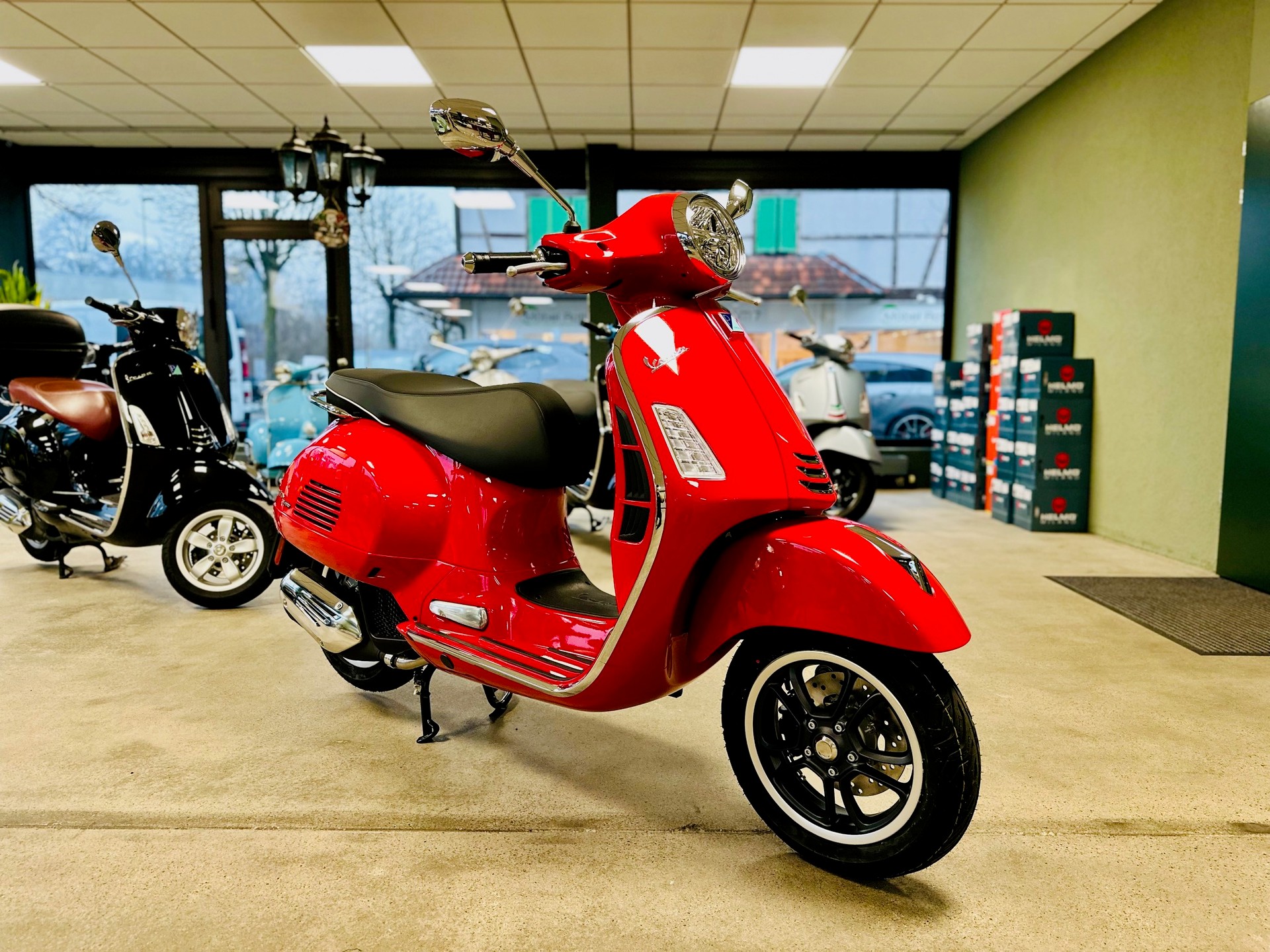 PIAGGIO Vespa GTS 125 Super RST Euro 5+-image-1