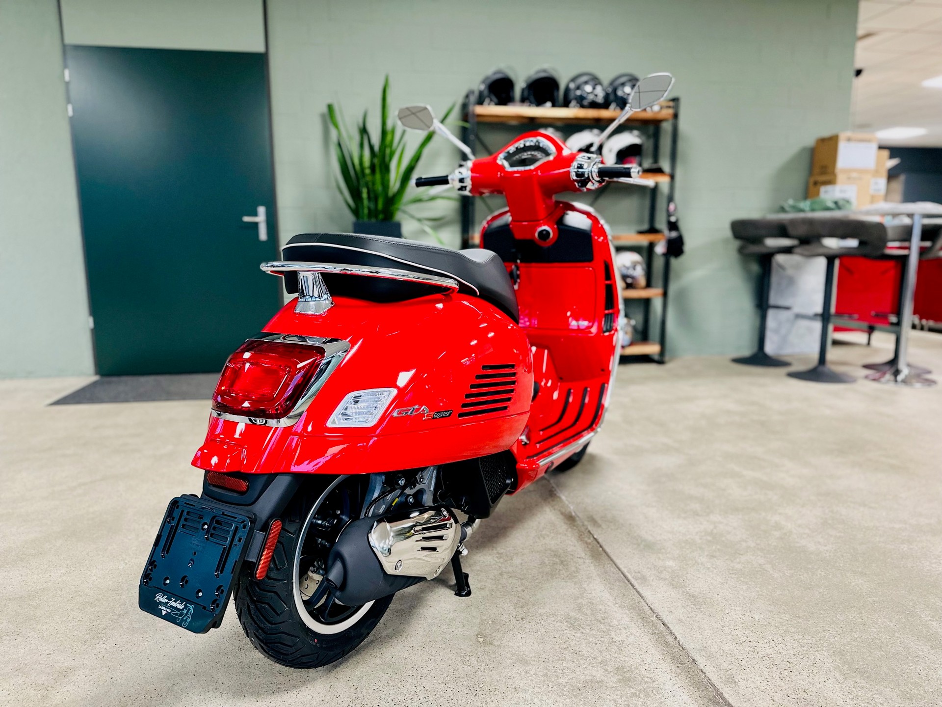PIAGGIO Vespa GTS 125 Super RST Euro 5+-image-2