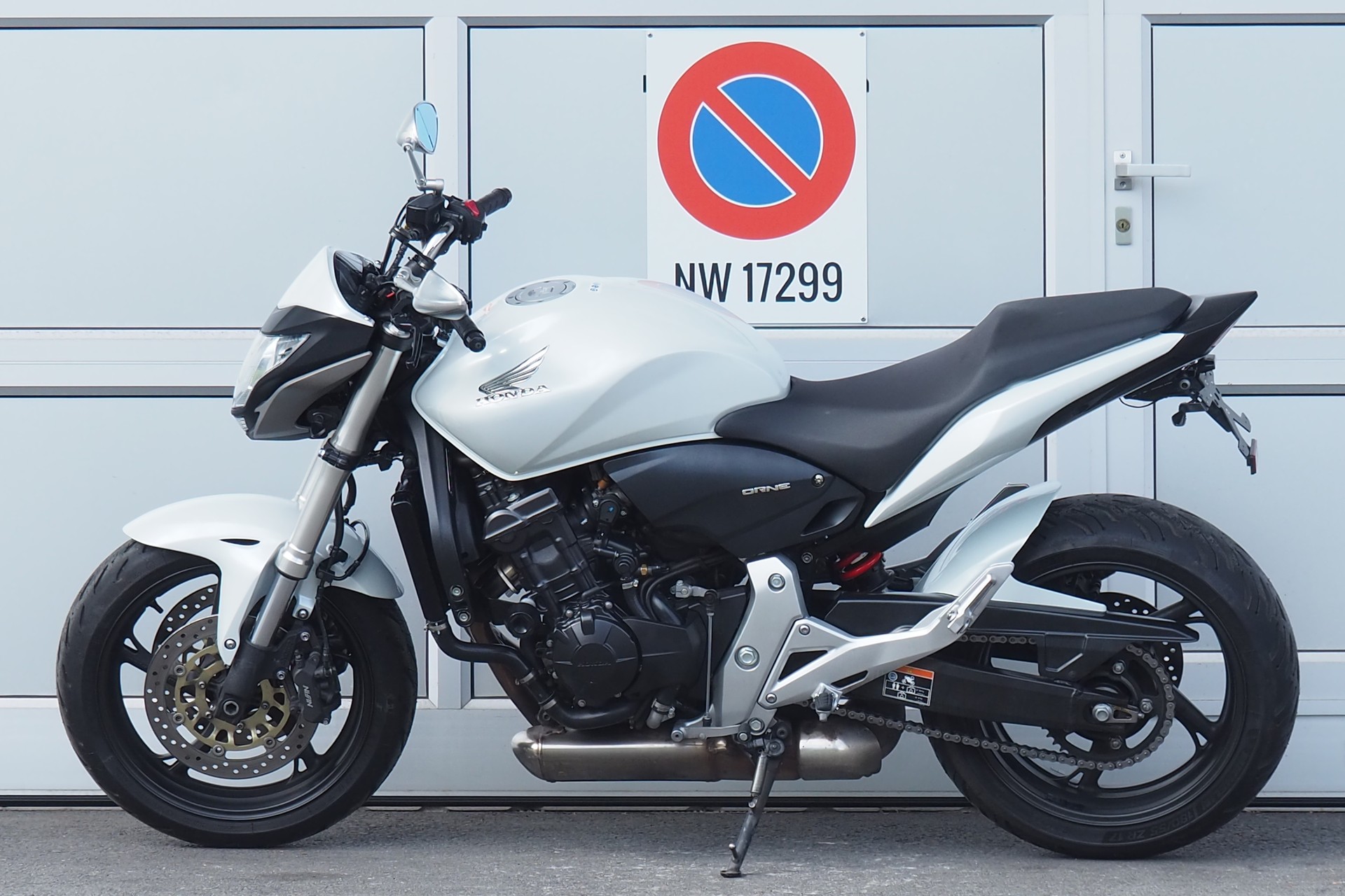 HONDA CB600FA-showroom-element-3