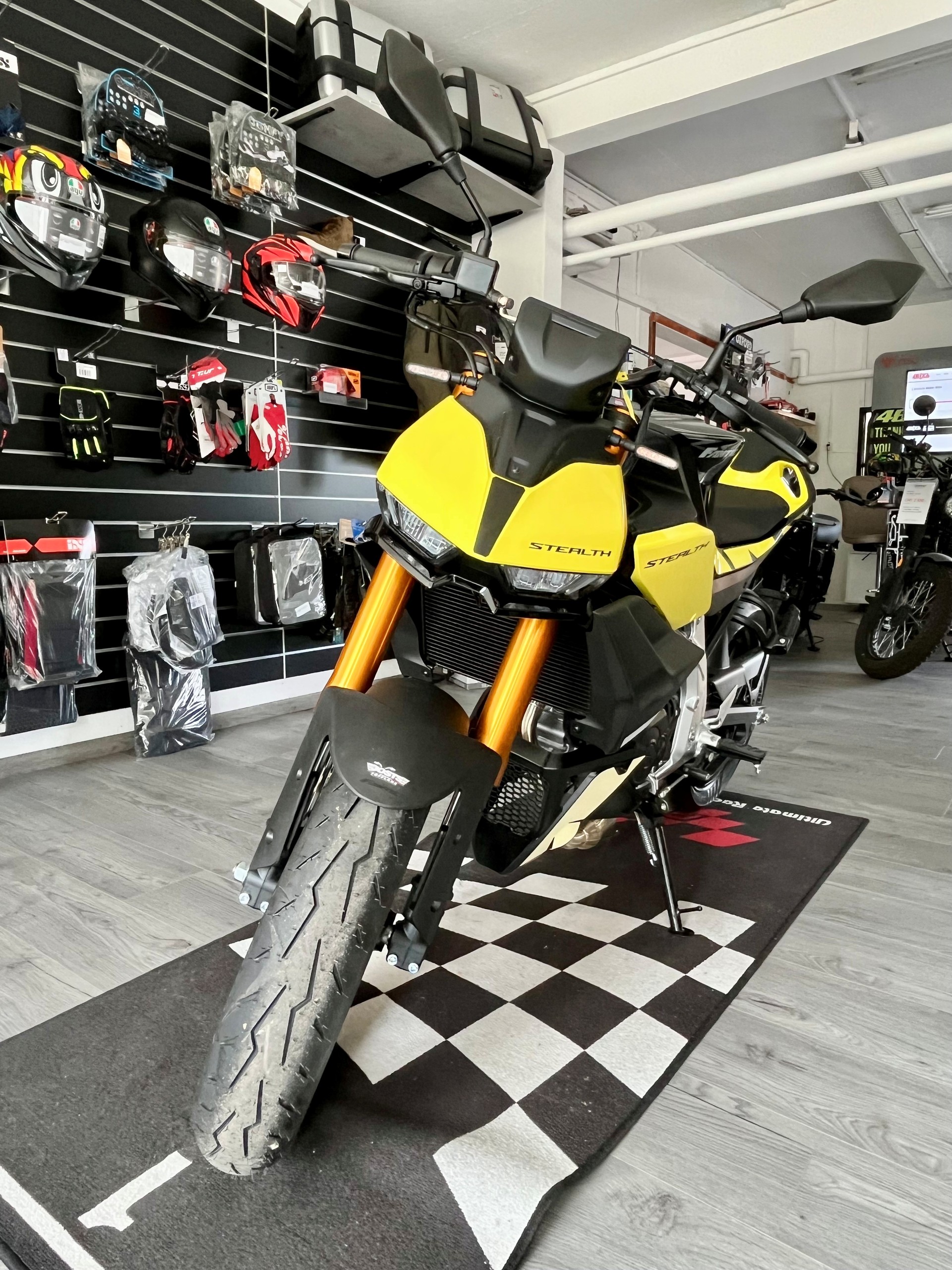 FANTIC STEALTH 125 ABS - GRATIS LIEFERUNG*-showroom-element-3
