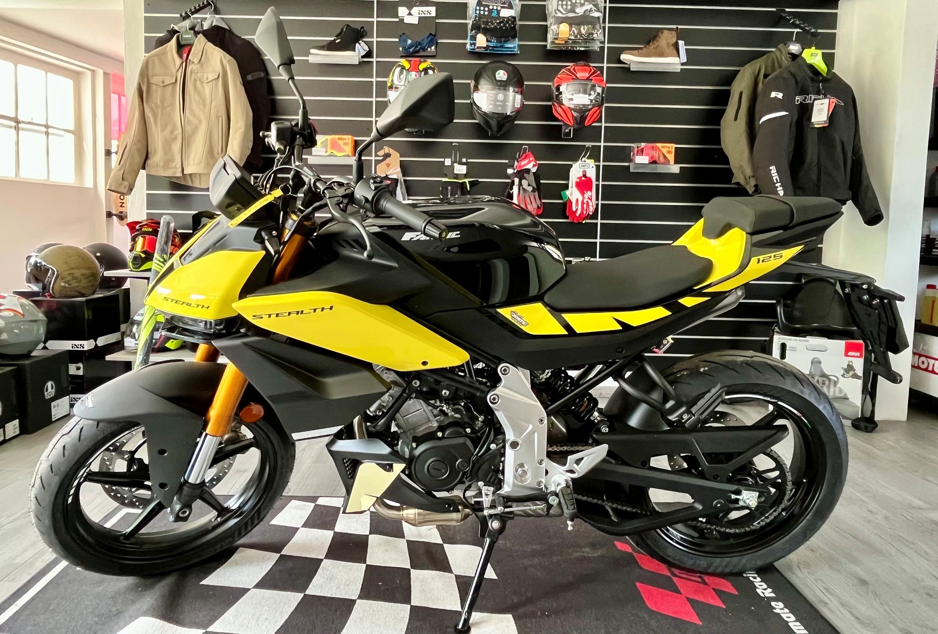 FANTIC STEALTH 125 ABS - GRATIS LIEFERUNG*