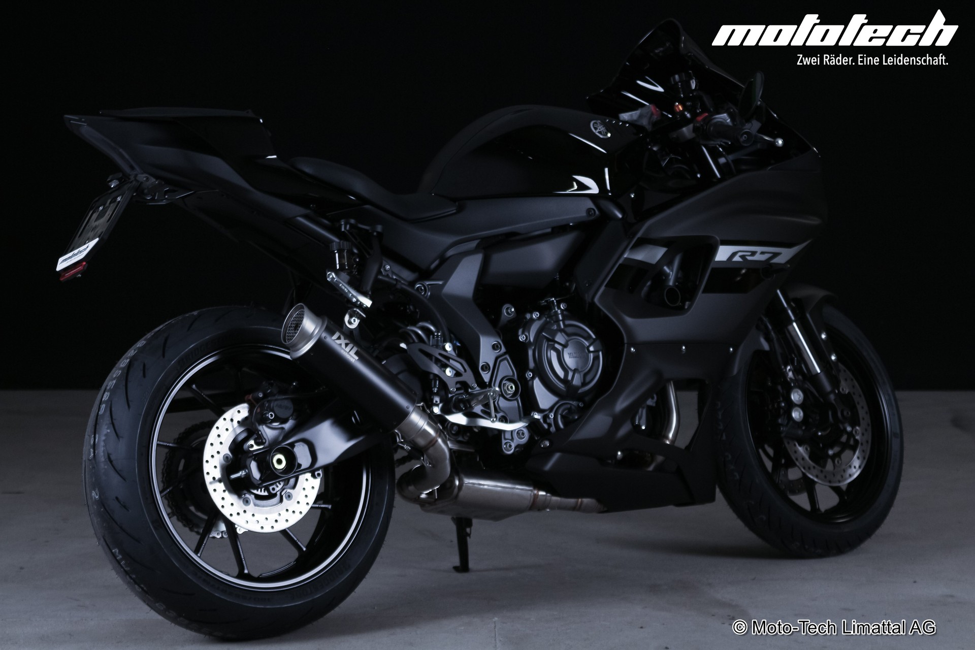 YAMAHA YZF-R7 (35kW)-showroom-element-2
