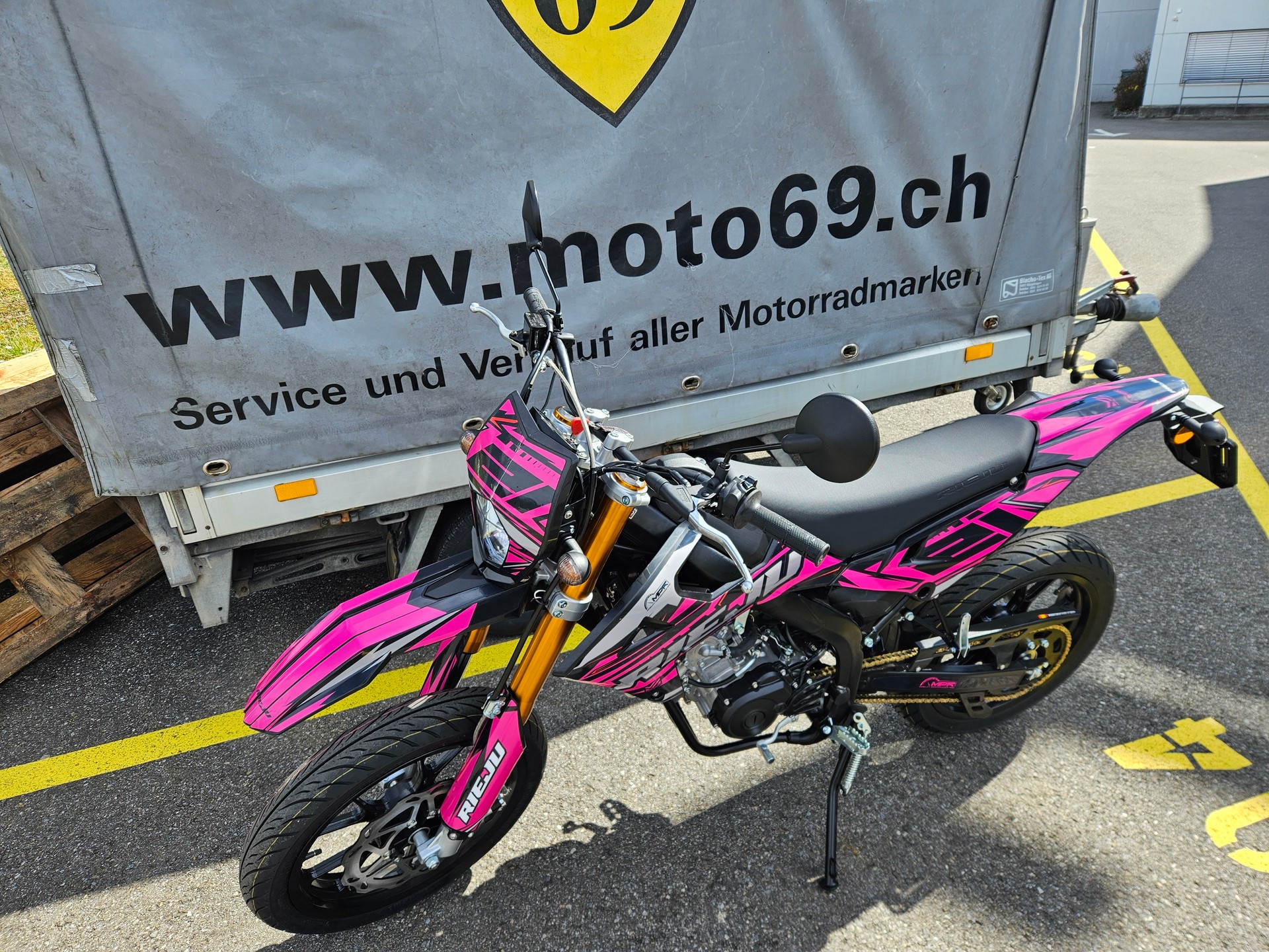 RIEJU 125ccm-showroom-element-1
