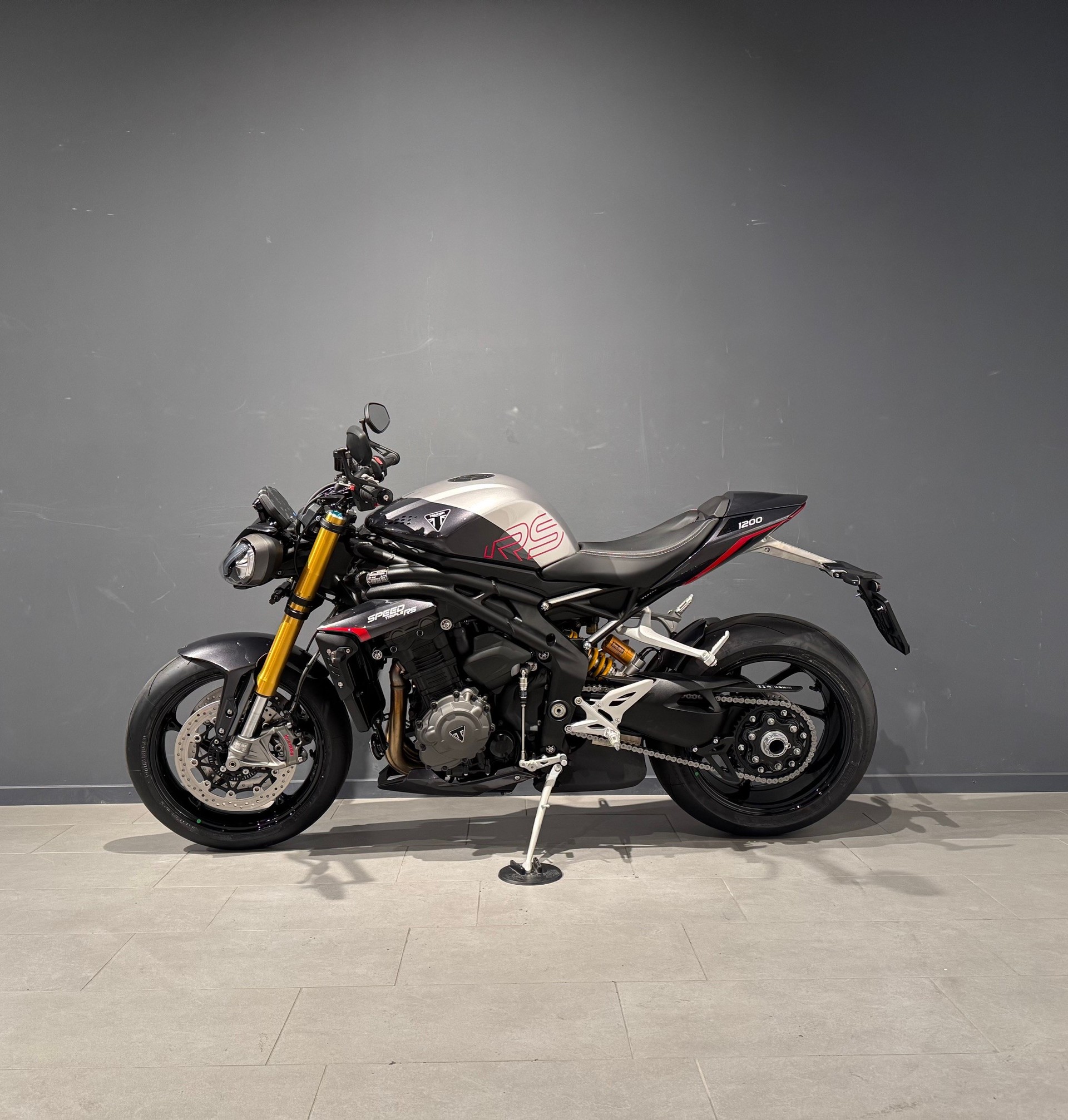 TRIUMPH Speed Triple RS-showroom-element-3