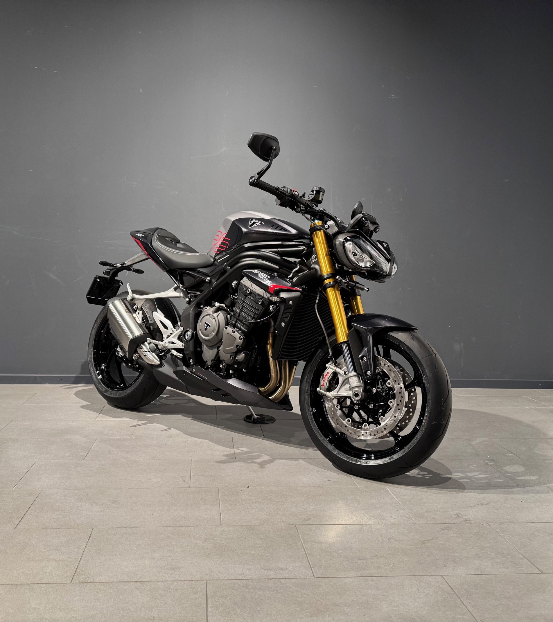 TRIUMPH Speed Triple RS-showroom-element-1