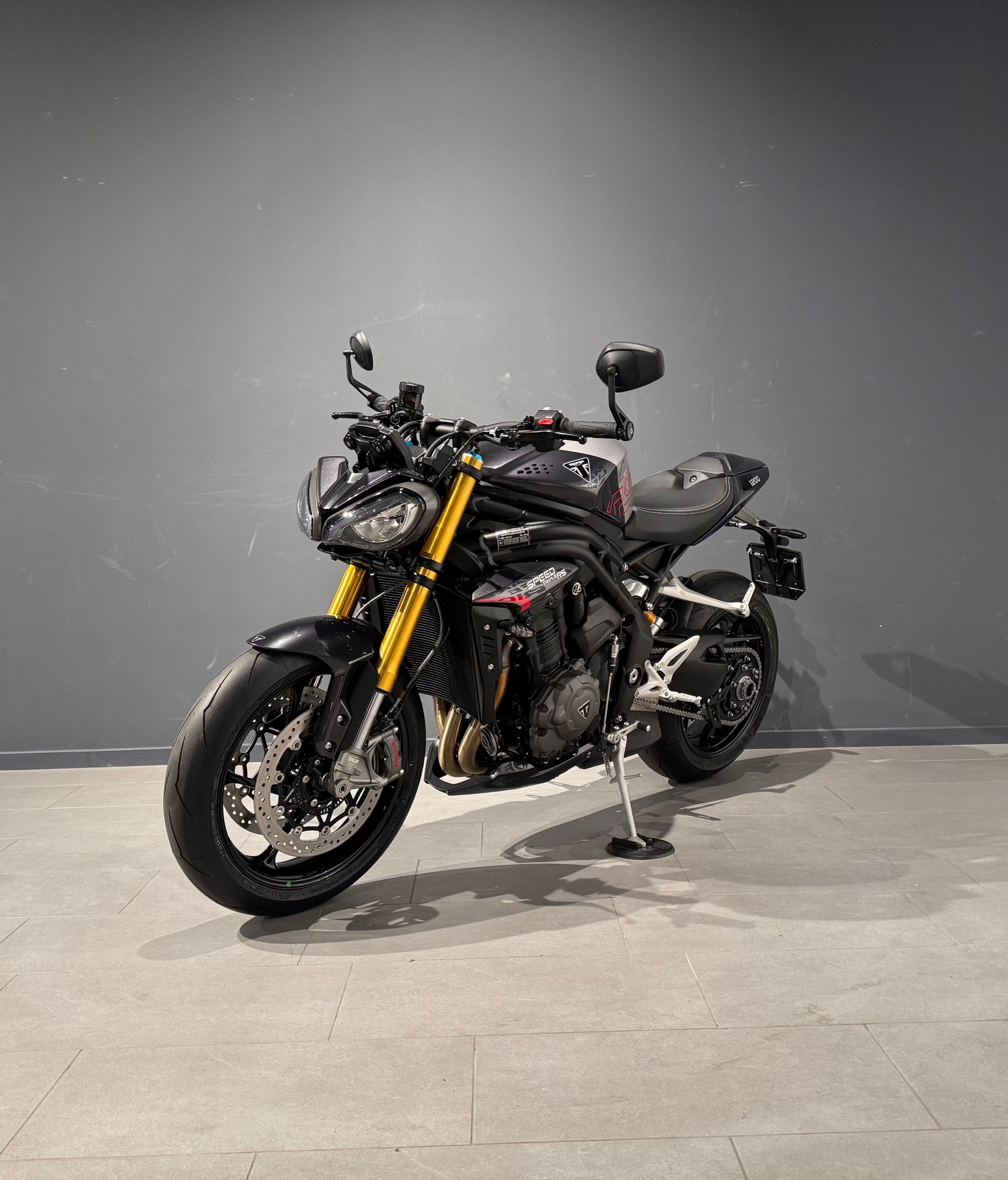 TRIUMPH Speed Triple RS-showroom-element-2