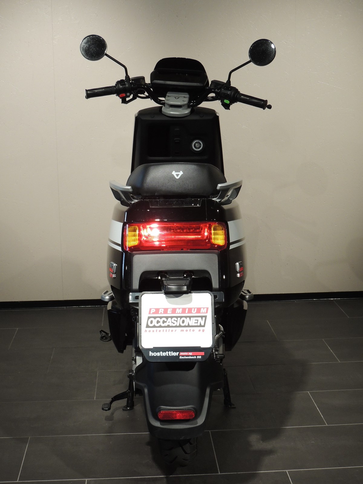 NIU NQi-showroom-element-3