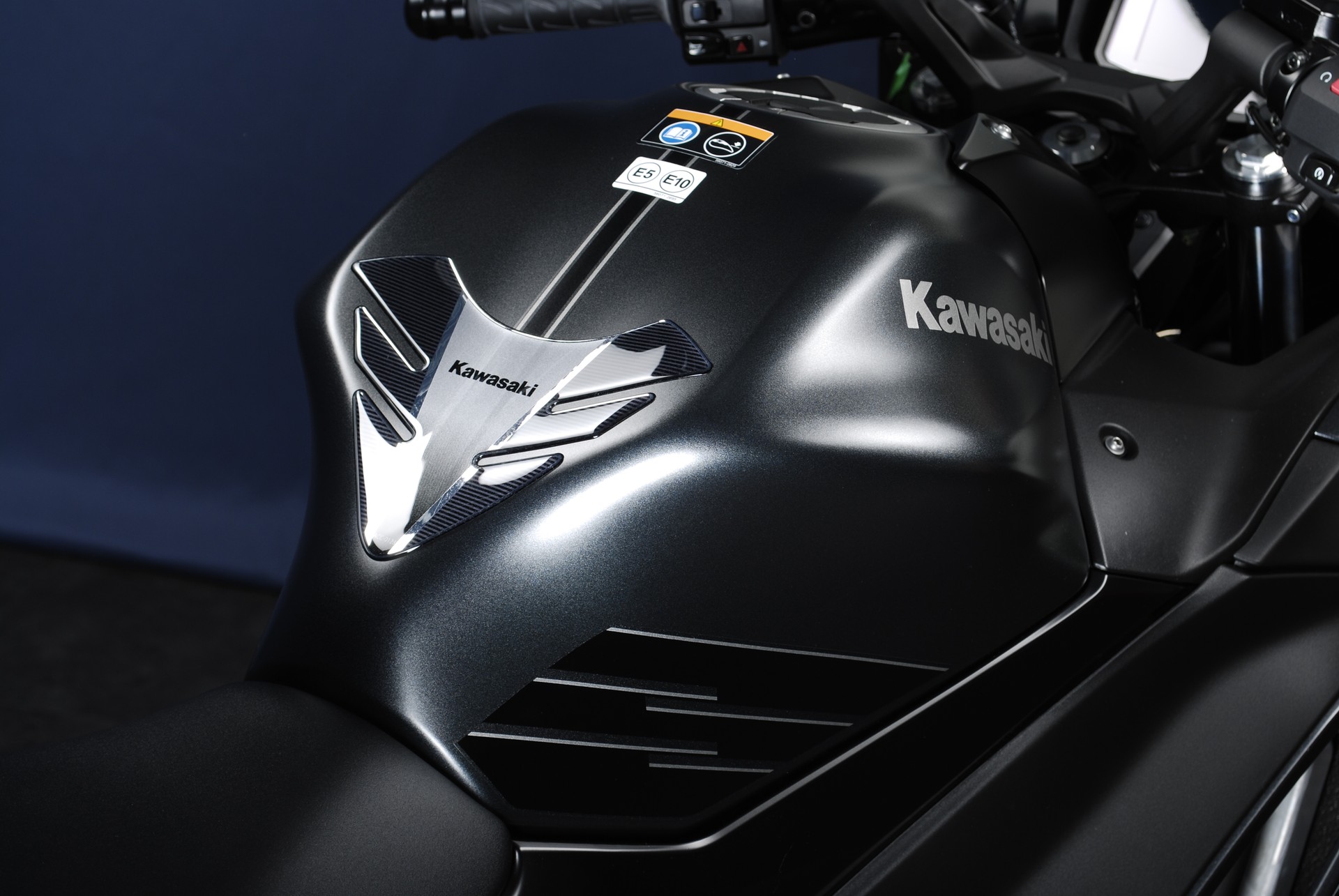KAWASAKI Ninja 650 MY25 Sport - 50 kW (auch 35kW erhältlich)-showroom-element-2