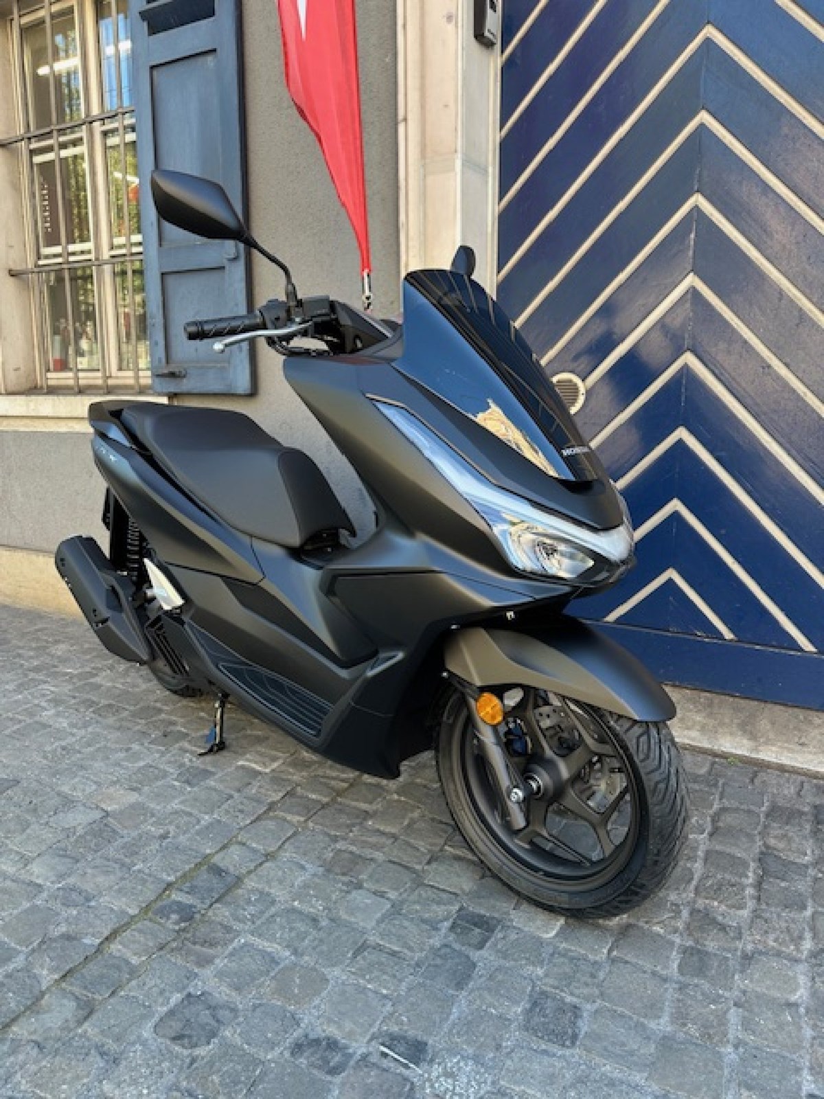 HONDA PCX 125 Modell 2025 Standard/ Promo Lernfahrausweis-image-1
